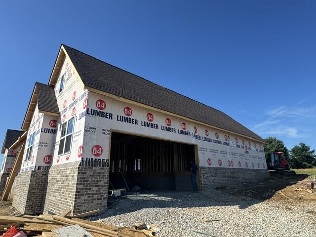 128 Lauren Lane Property Photo 3