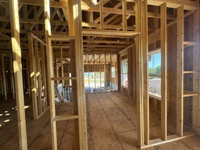 128 Lauren Lane Property Photo 4