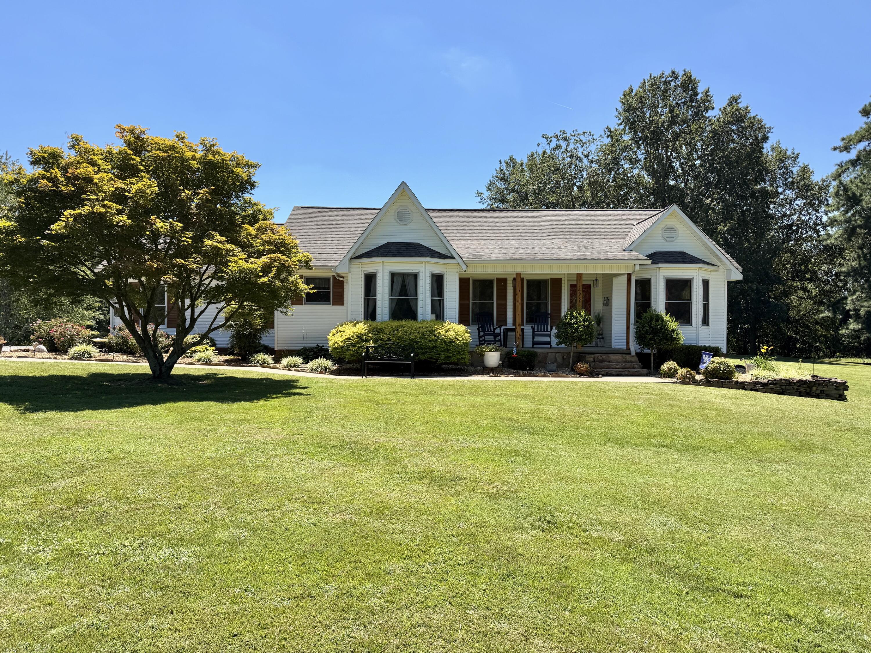 195 Reece Road Property Photo 1