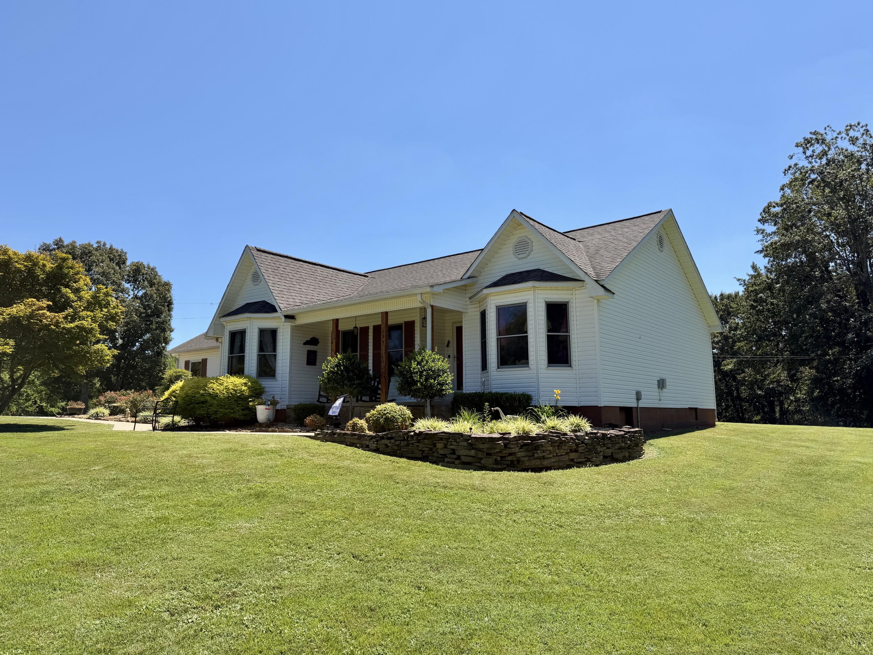 195 Reece Road Property Photo 2