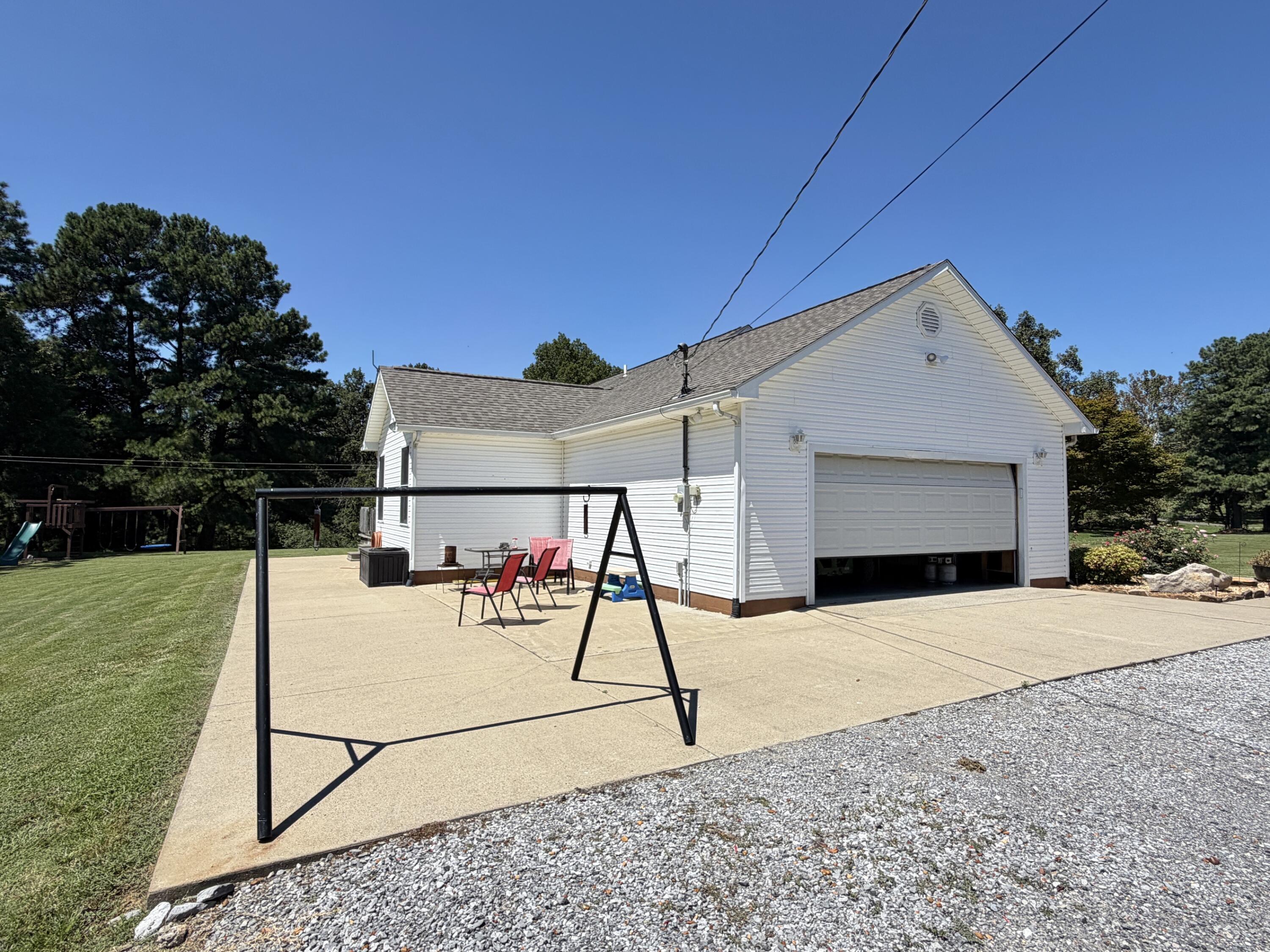 195 Reece Road Property Photo 4