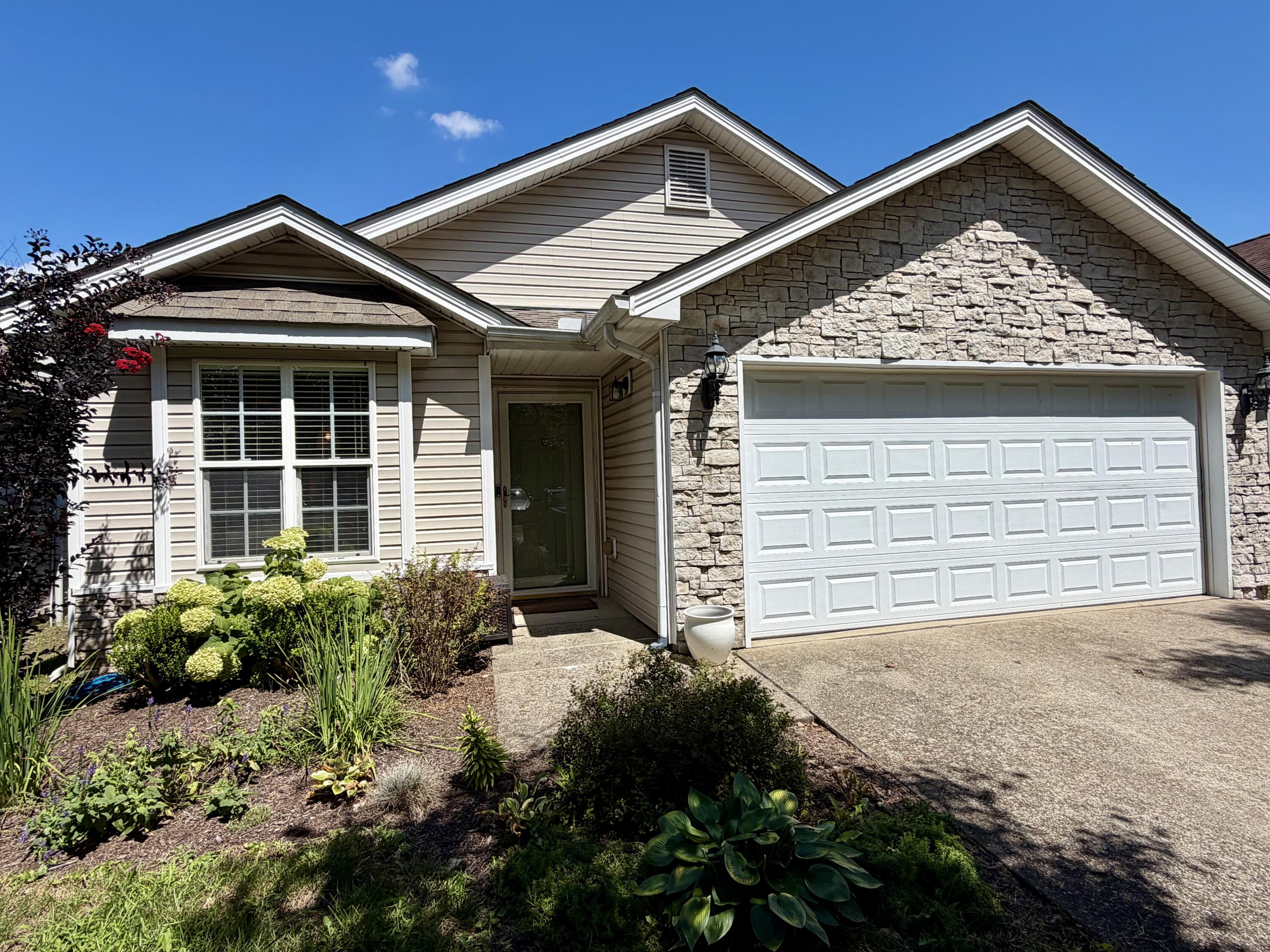 2773 Michelle Park Property Photo 2