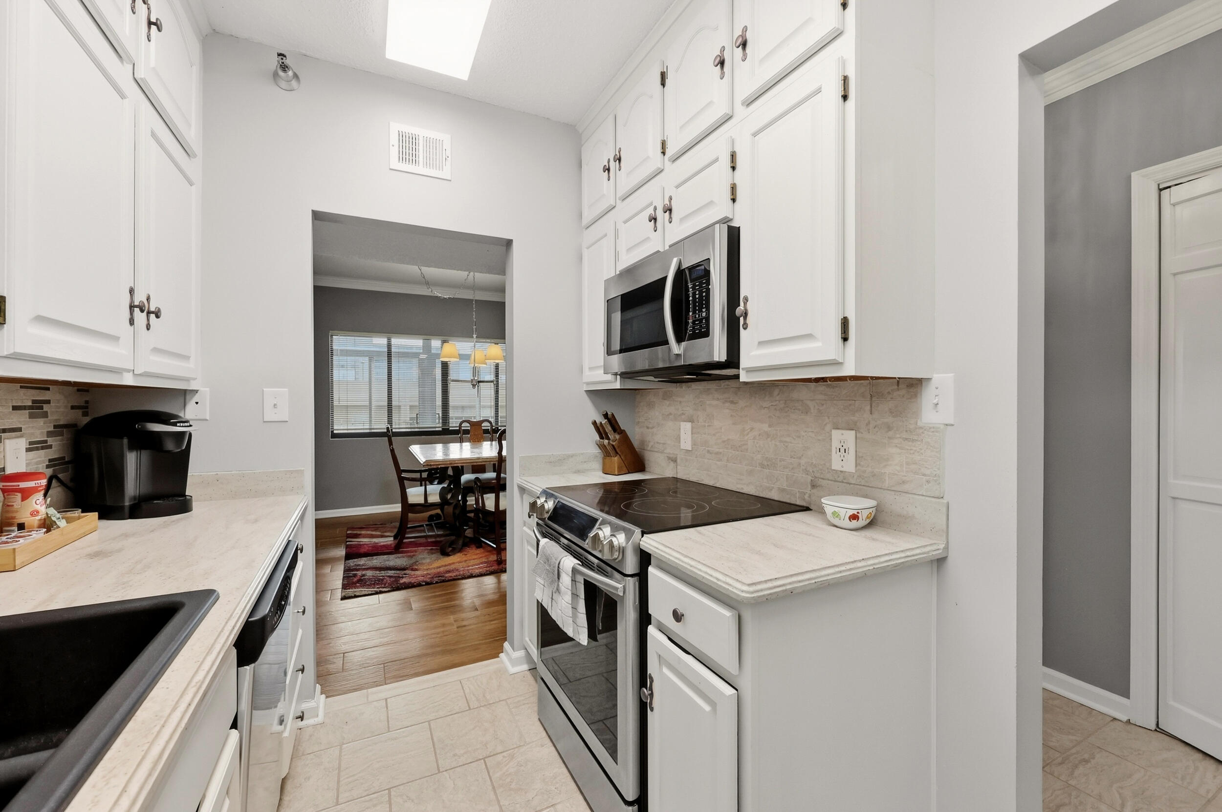 355 S Broadway 303 Property Photo 15