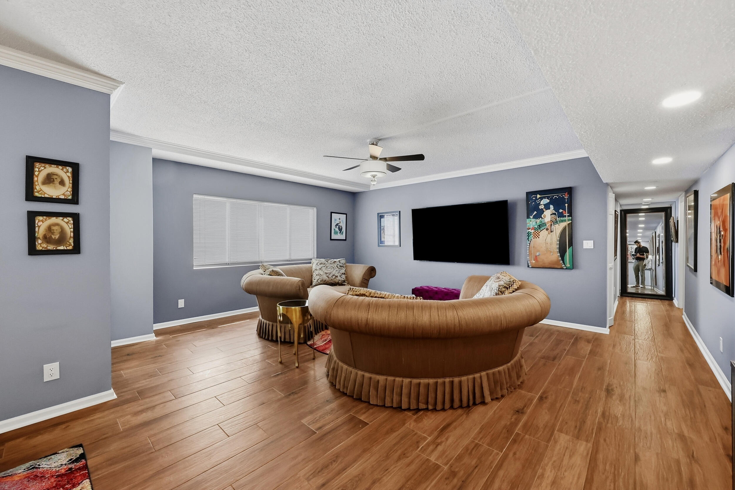 355 S Broadway 303 Property Photo 19