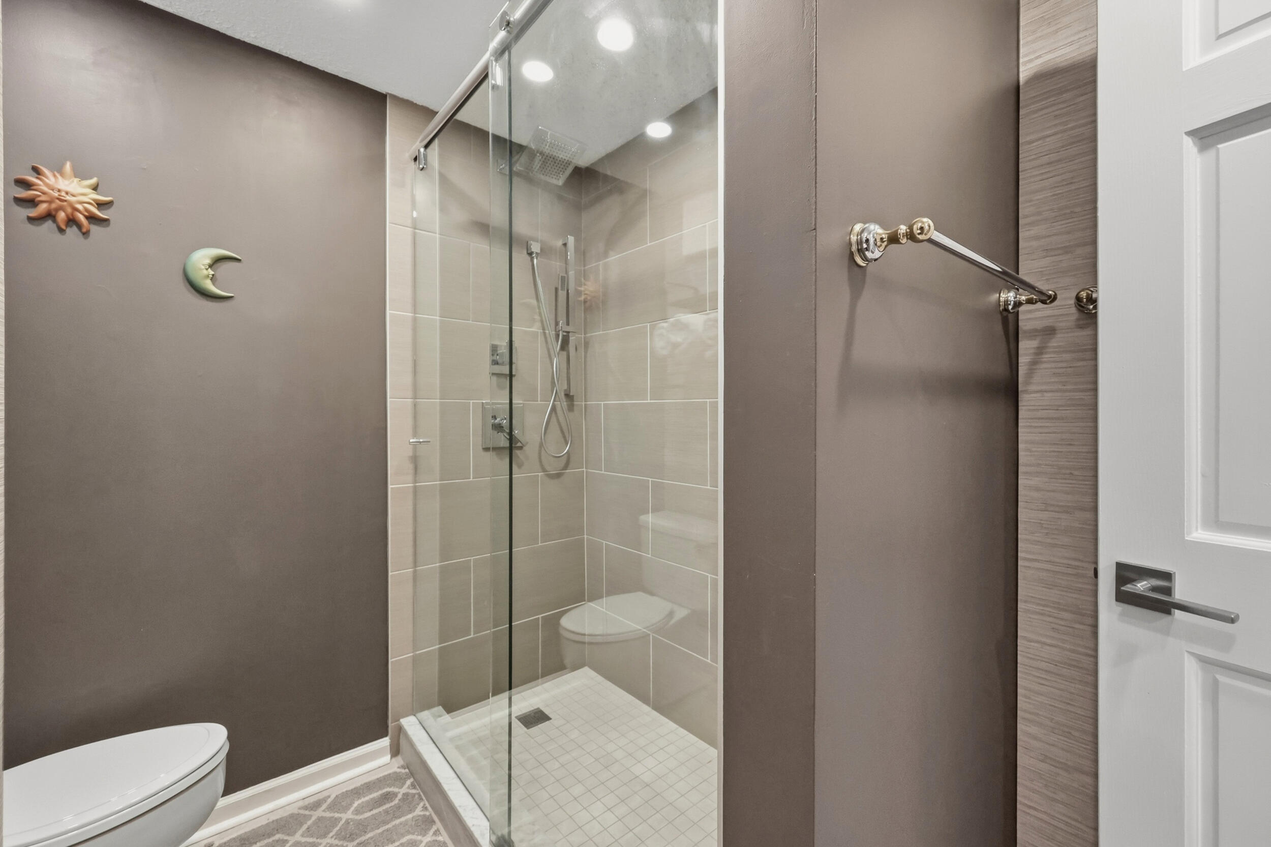 355 S Broadway 303 Property Photo 24
