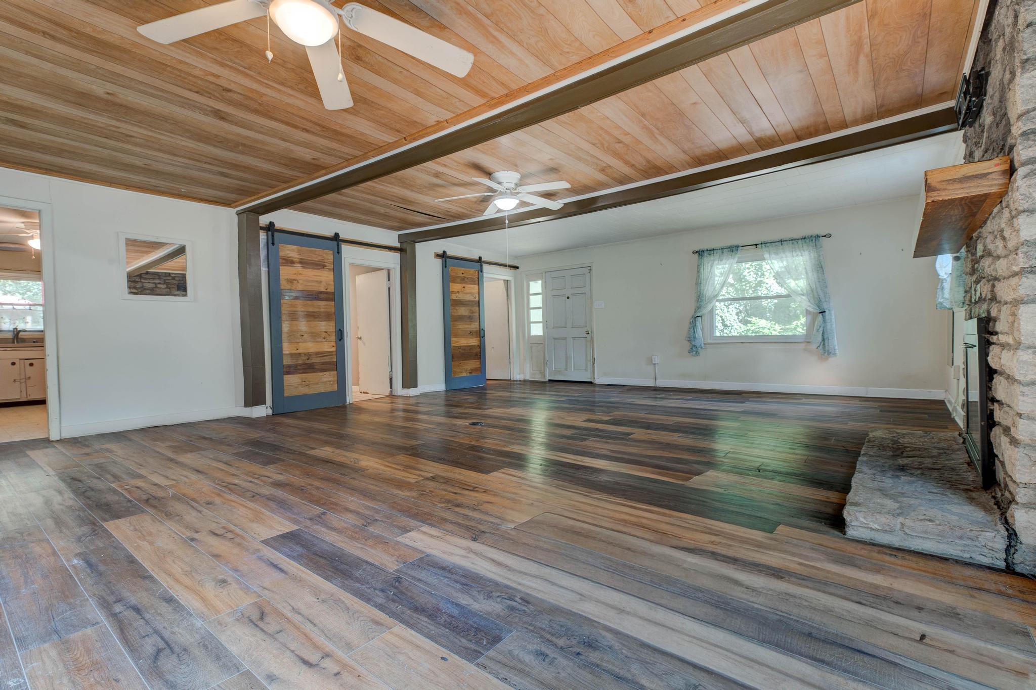 148 Hidden Grove Lane Property Photo 4