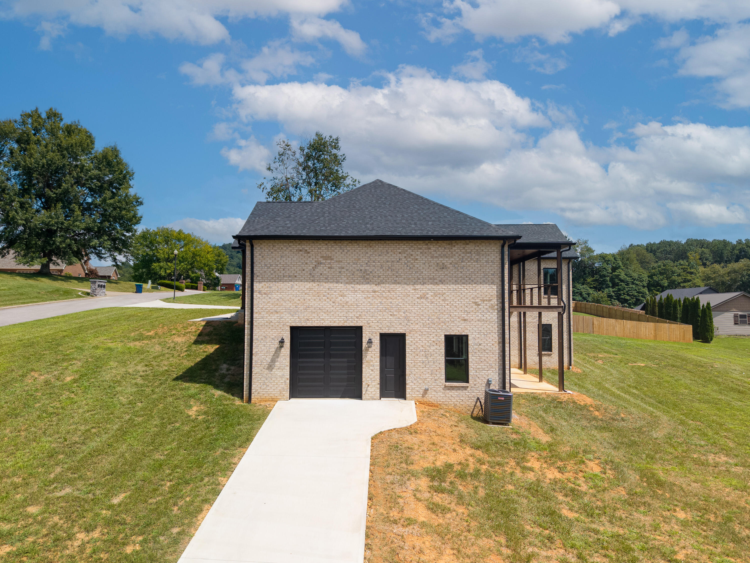 442 Woods Edge Drive Property Photo 8