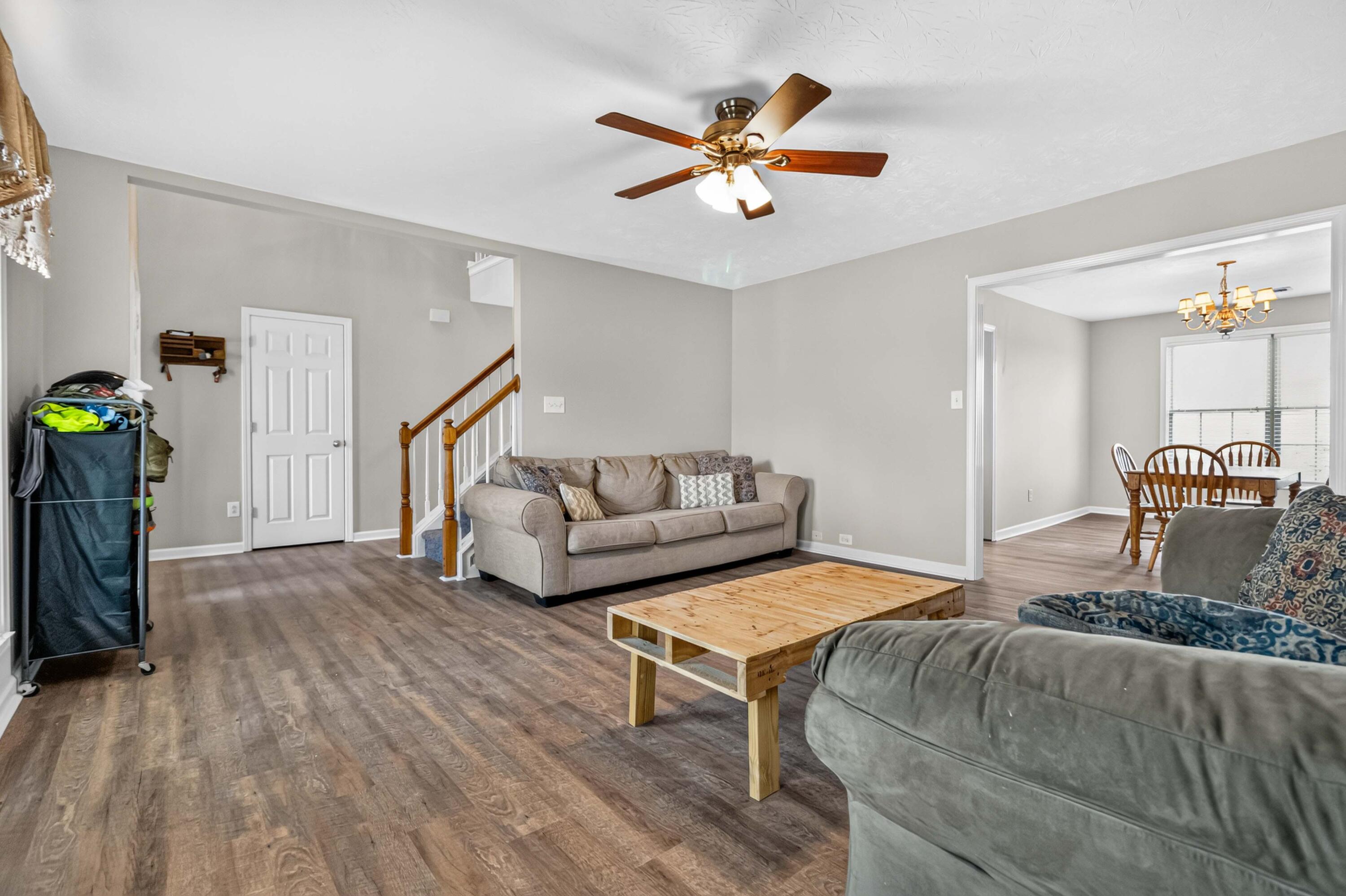 203 Primrose Circle Property Photo 4