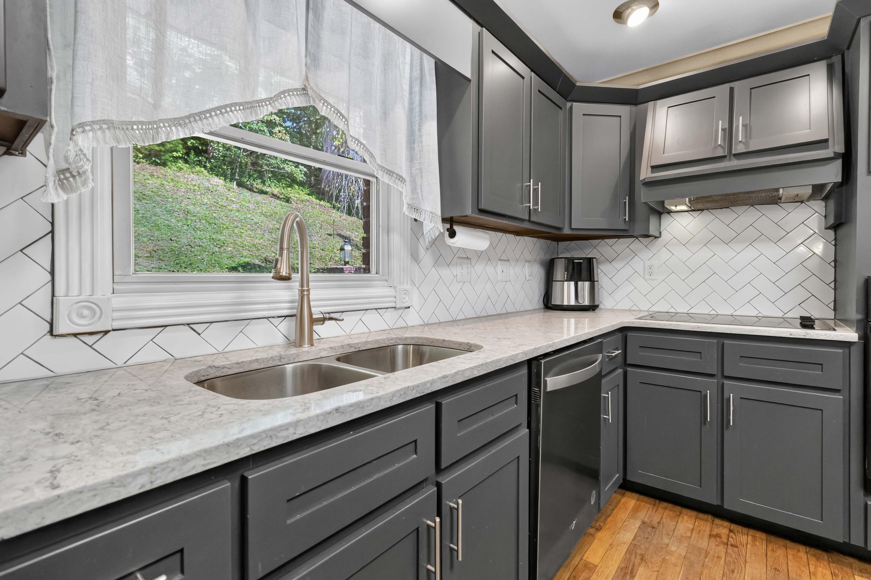 332 Autumn Woods Loop Property Photo 6
