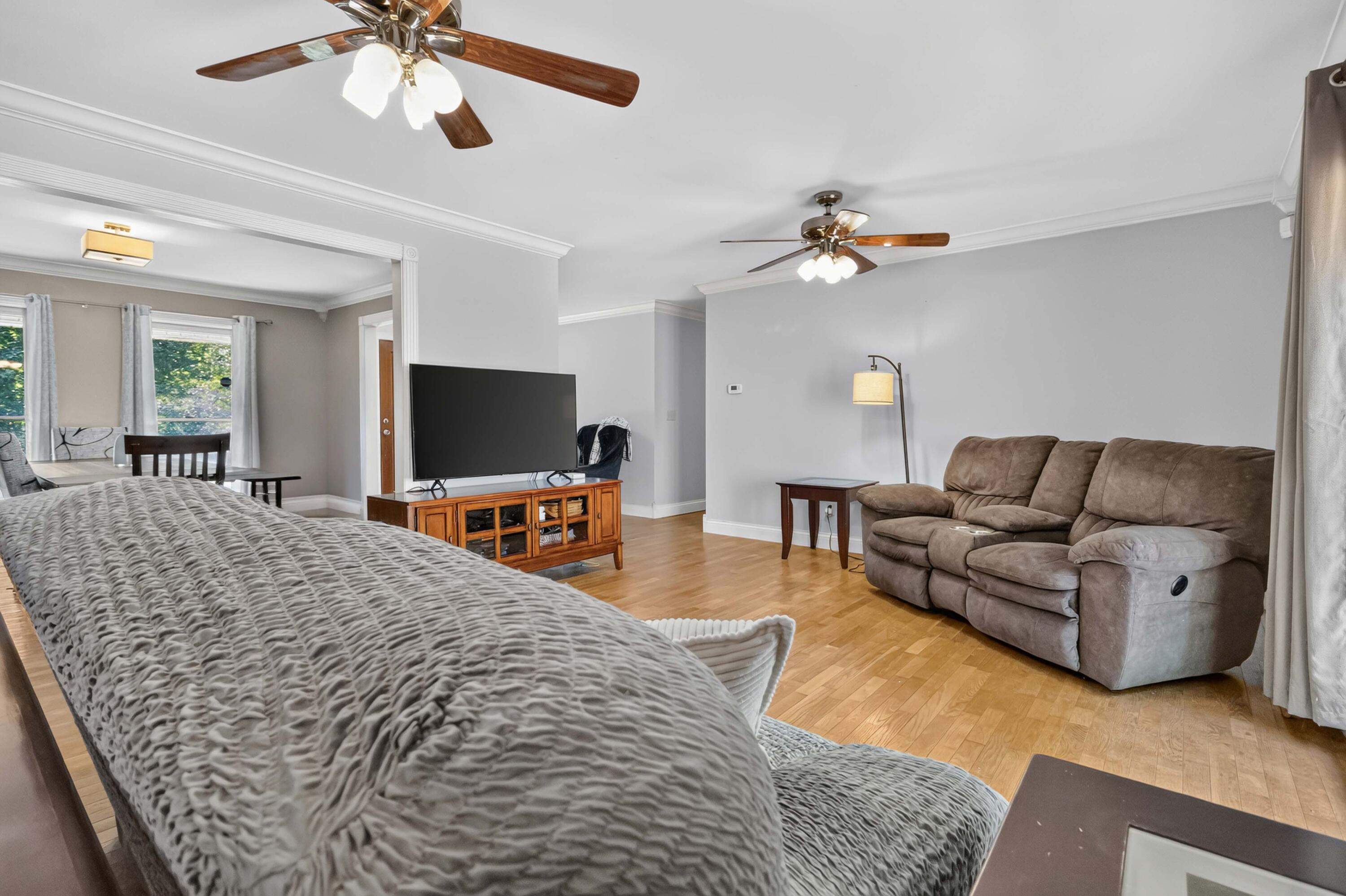 332 Autumn Woods Loop Property Photo 12