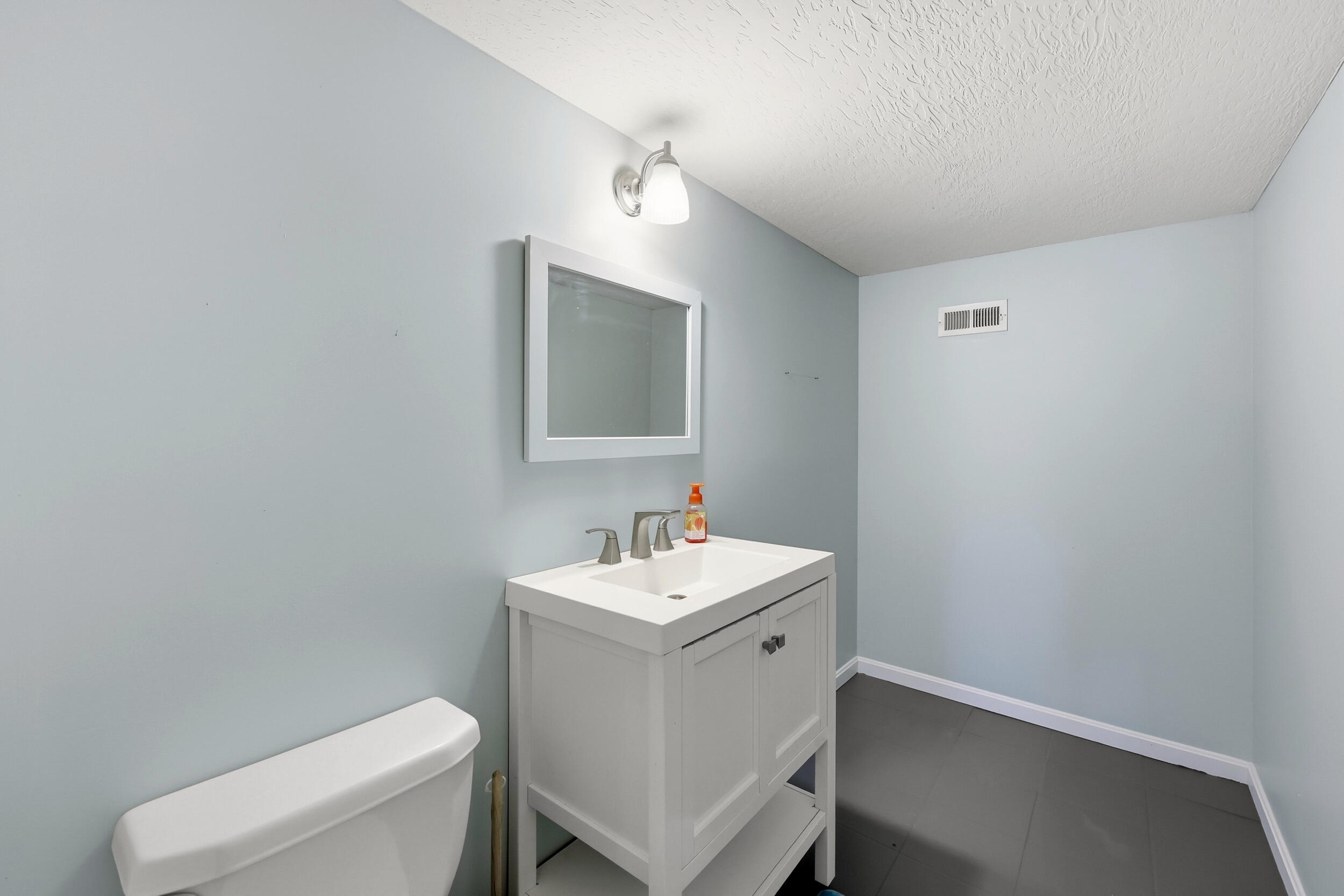 31 Chandler Way Property Photo 33
