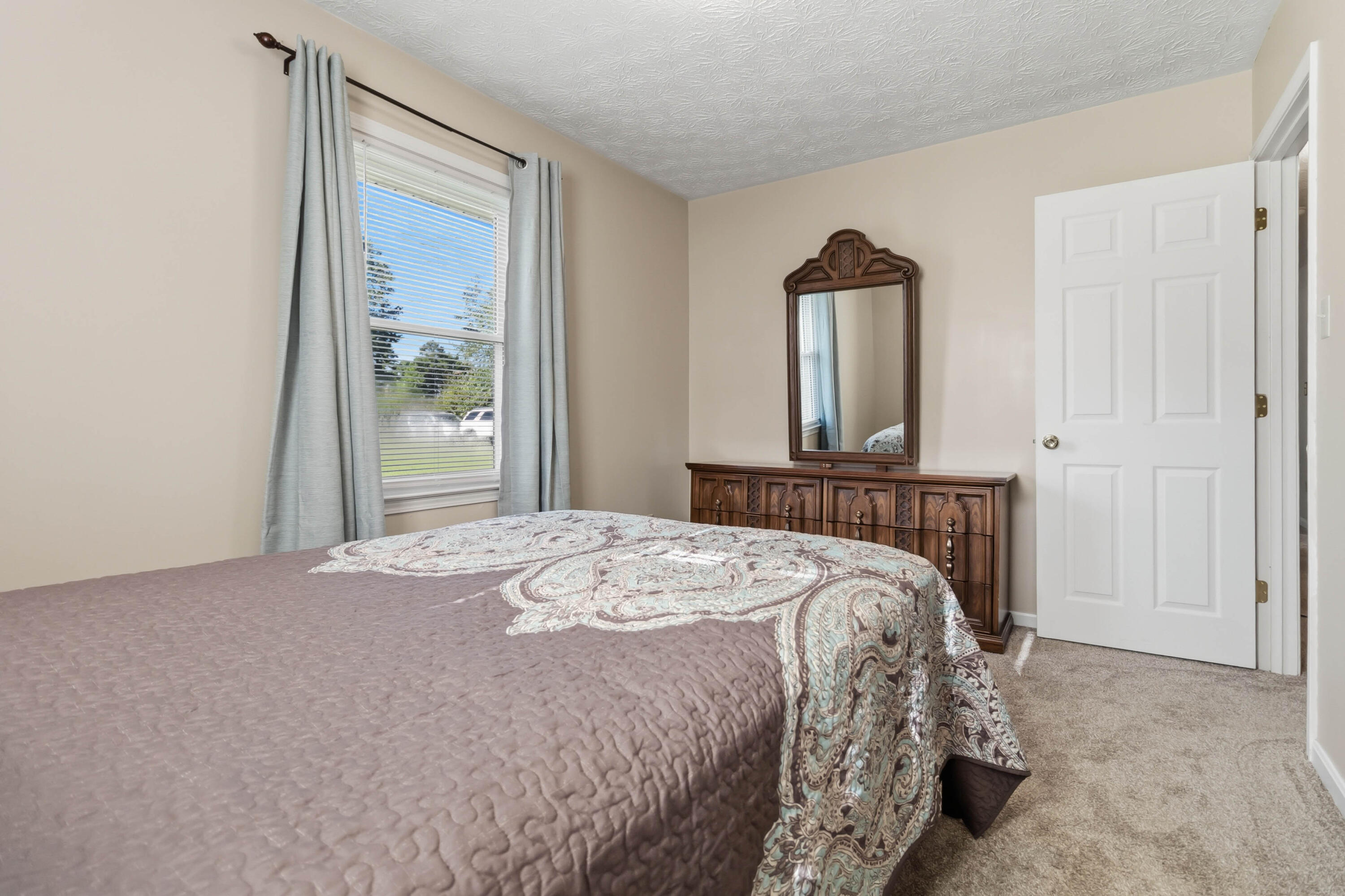 26 Emerald Lane Property Photo 16