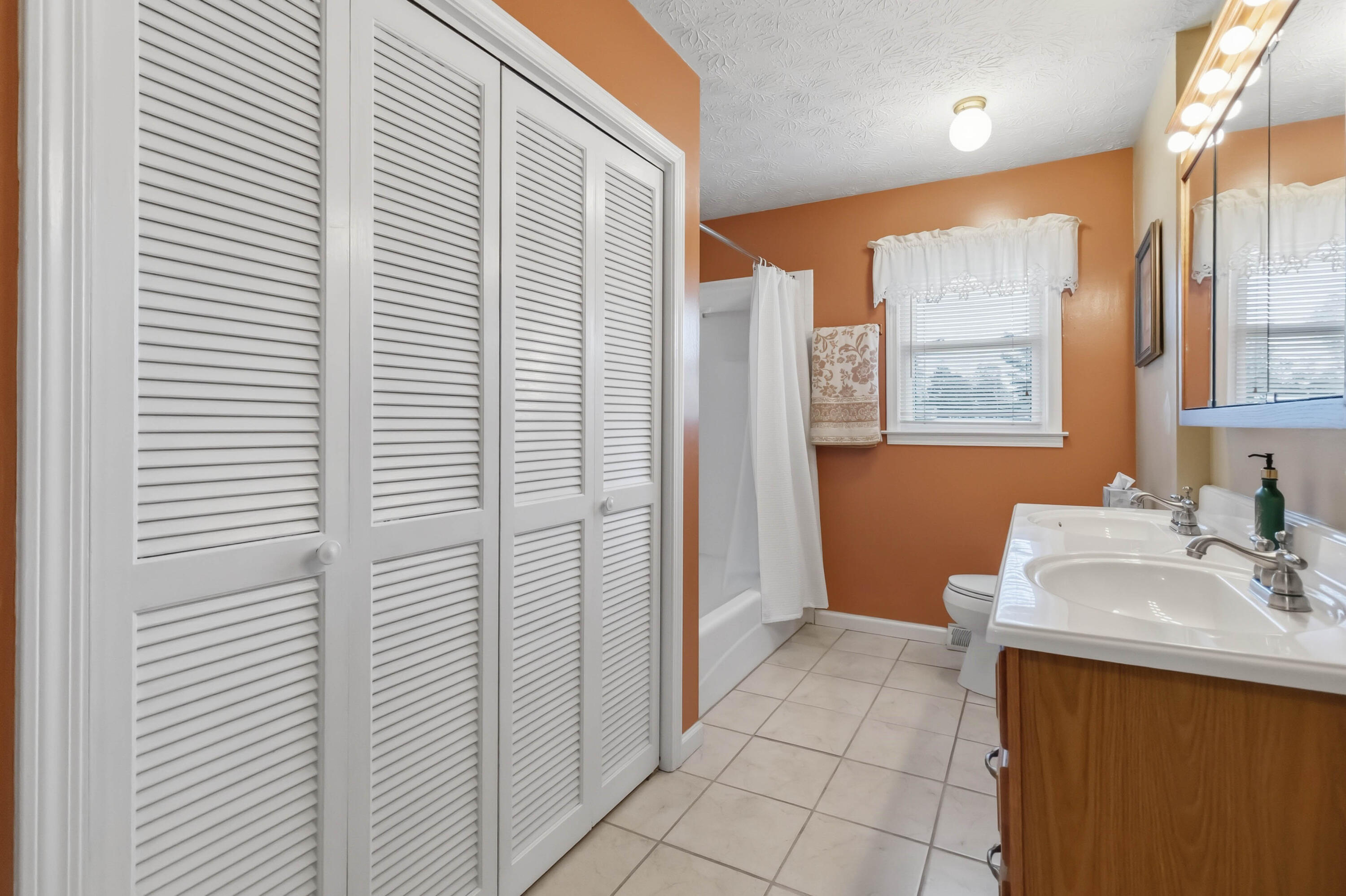 26 Emerald Lane Property Photo 30