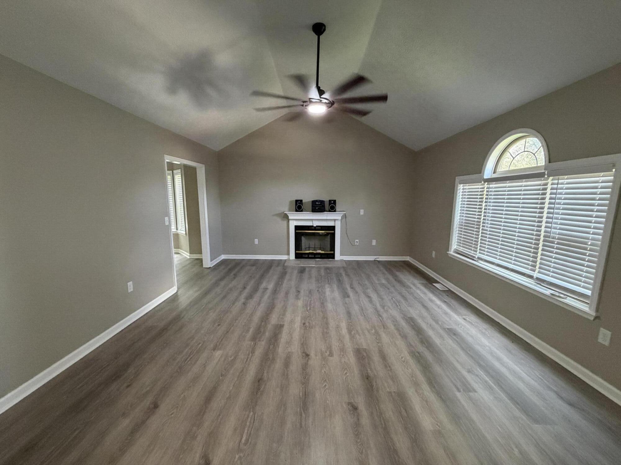 372 Reynolds Drive Property Photo 2