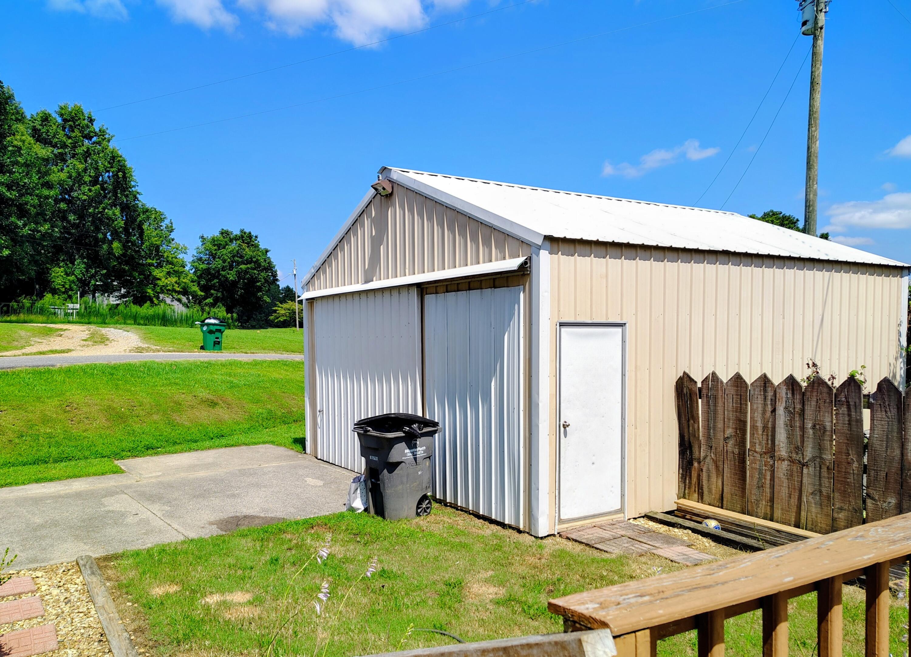 503 Paradise Road Property Photo 8