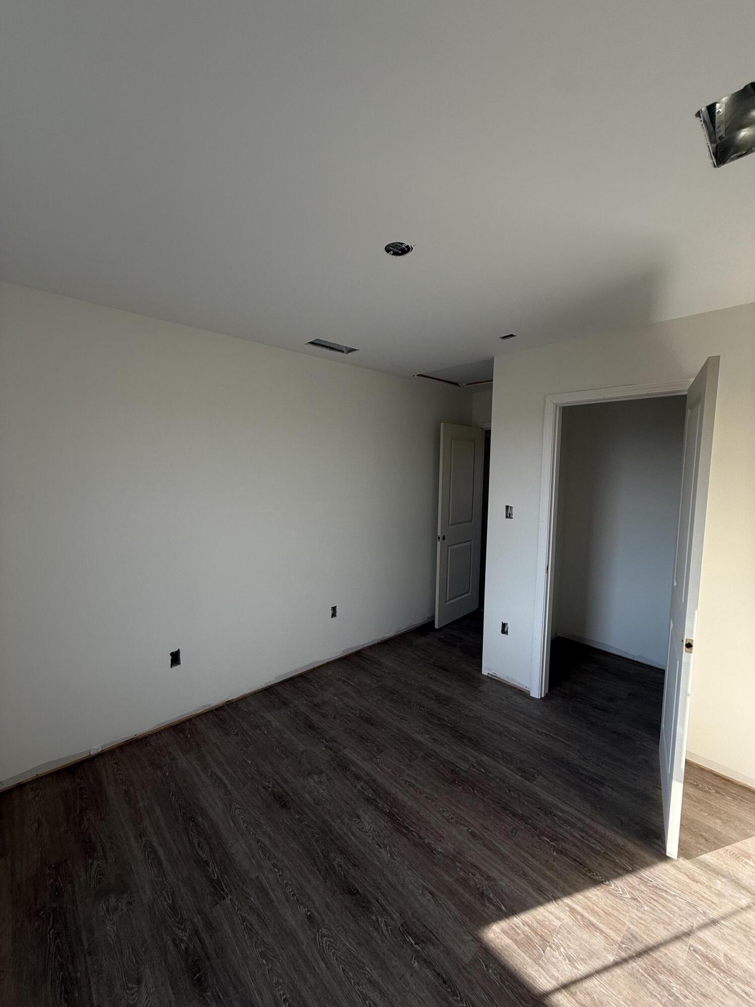 220 Stillwater Drive Property Photo 11