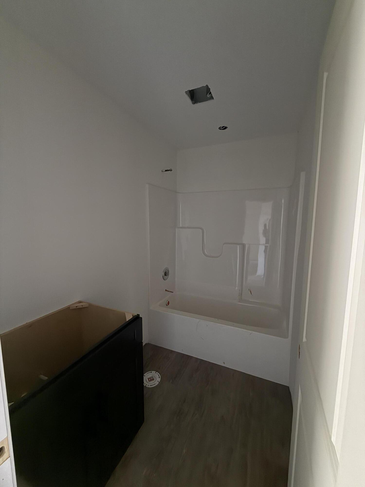 220 Stillwater Drive Property Photo 12