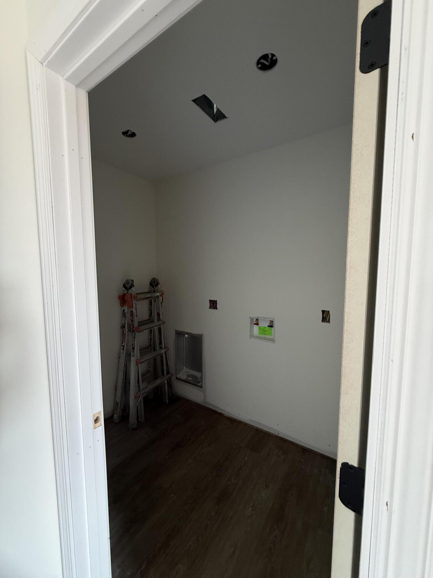 220 Stillwater Drive Property Photo 13