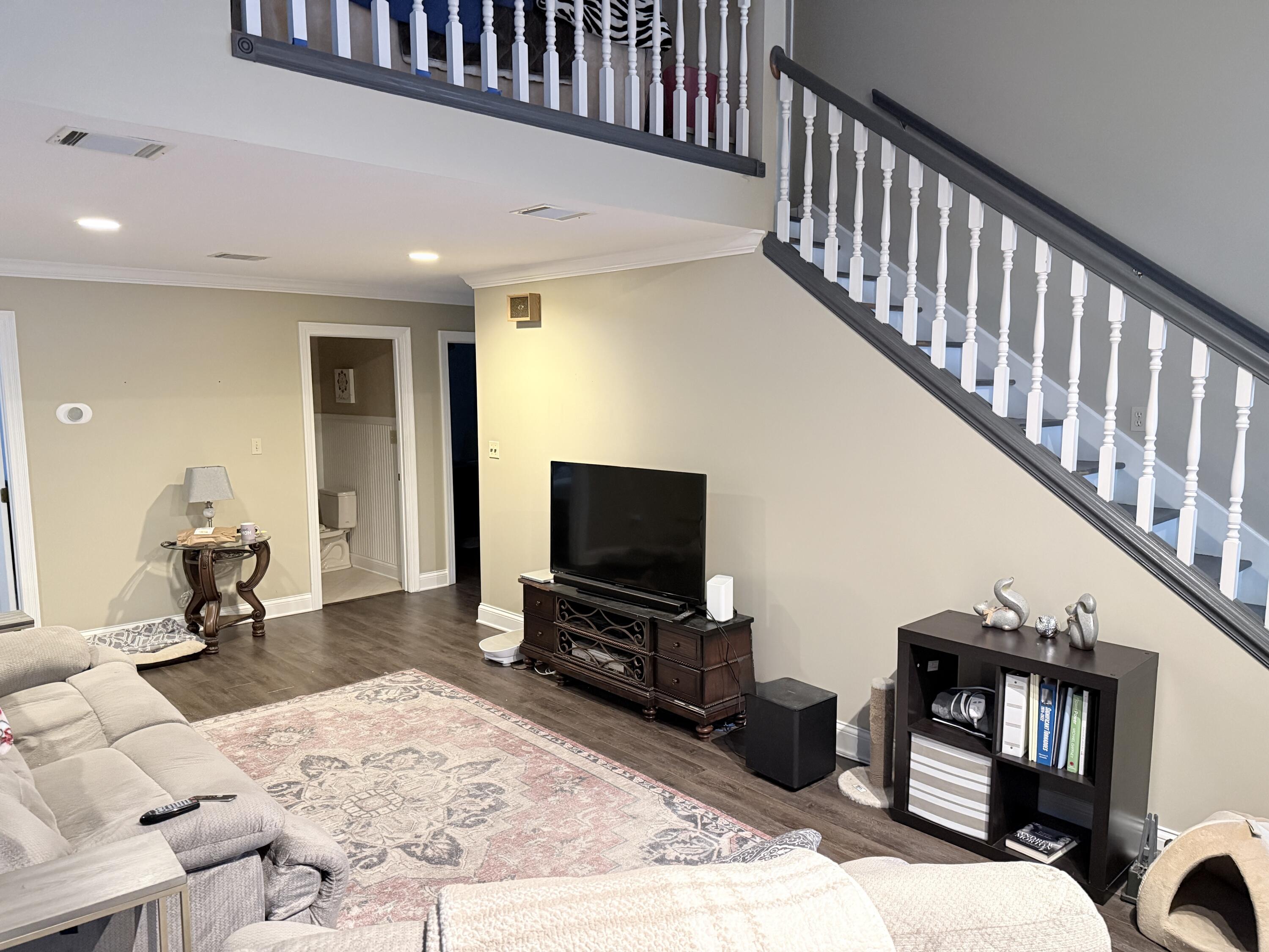 926 Stonebrook Drive Property Photo 3