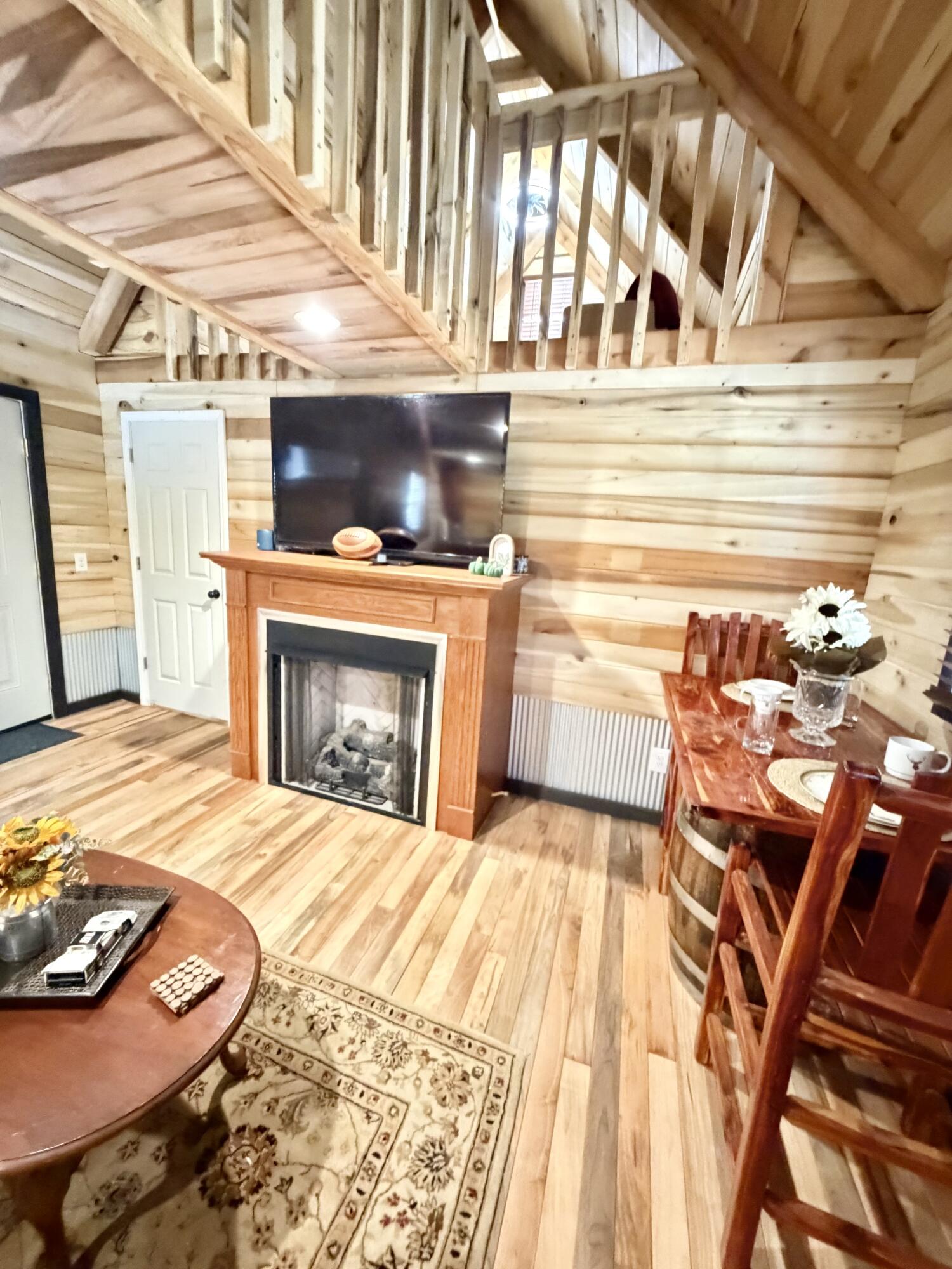 627 Somerset Road Property Photo 8