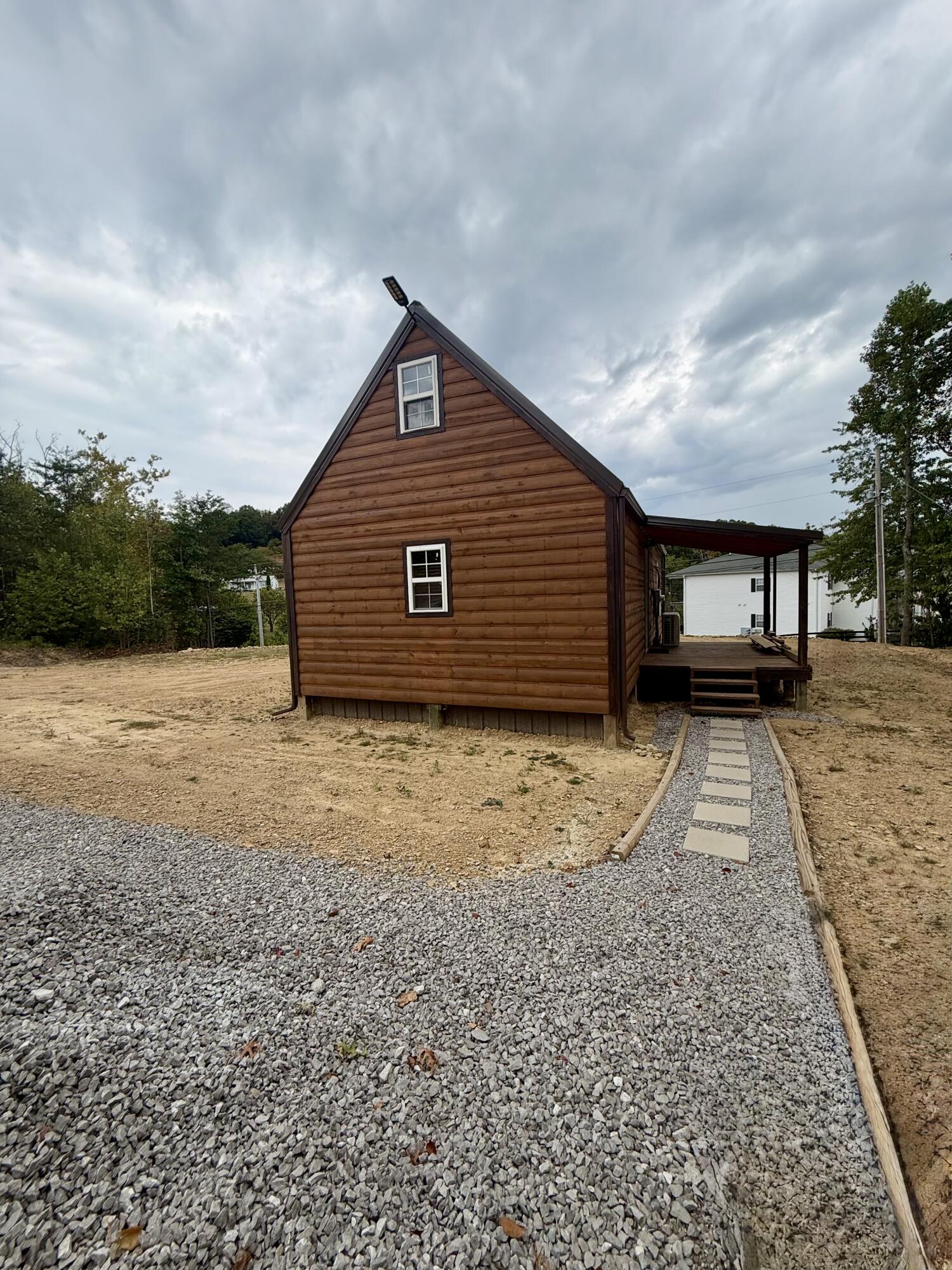 627 Somerset Road Property Photo 24