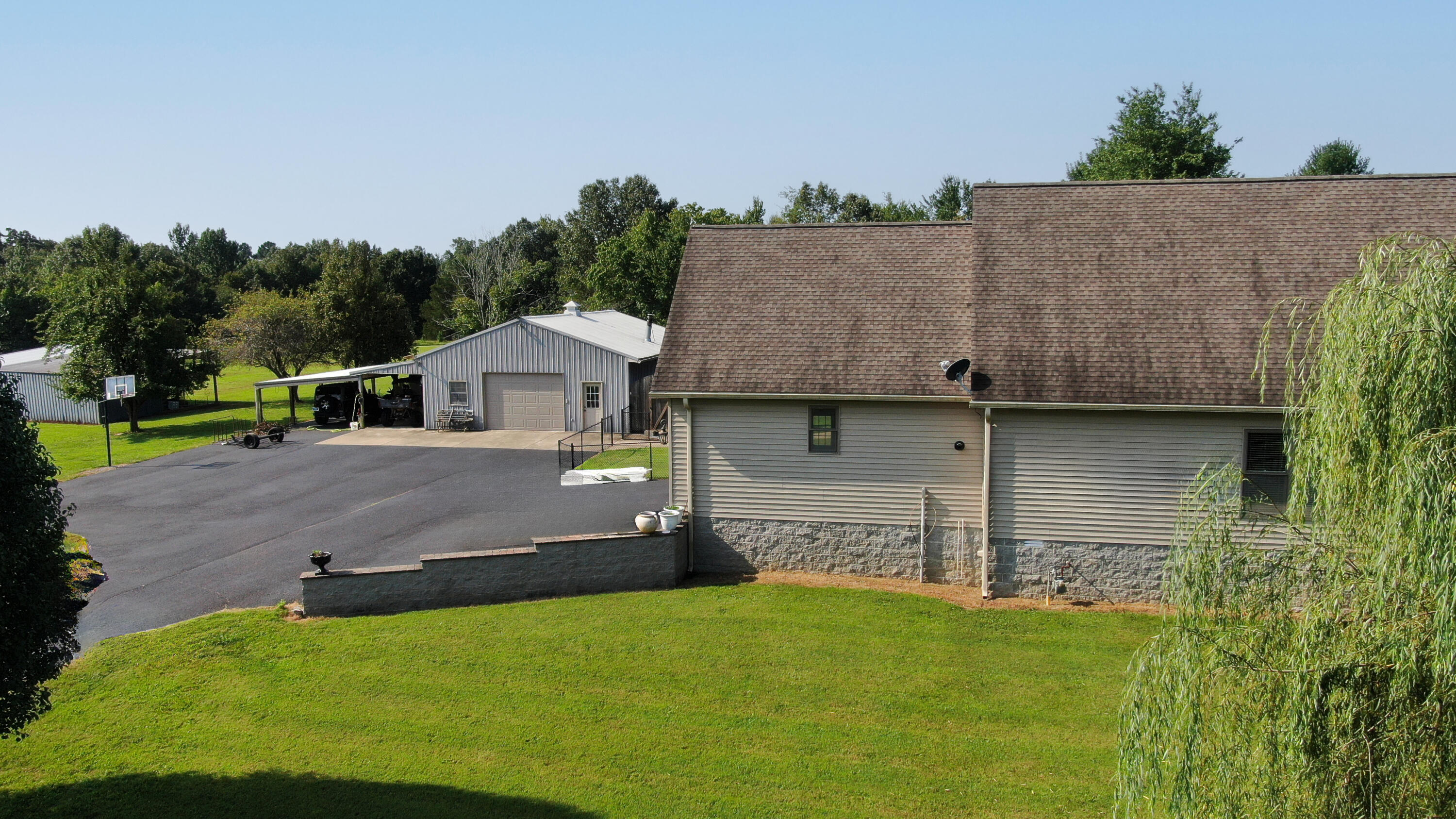 1422 Moors Camp Highway Property Photo 41