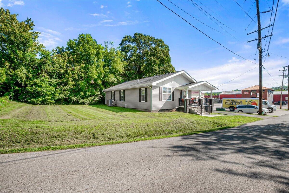 104 W 14th Street Property Photo 28