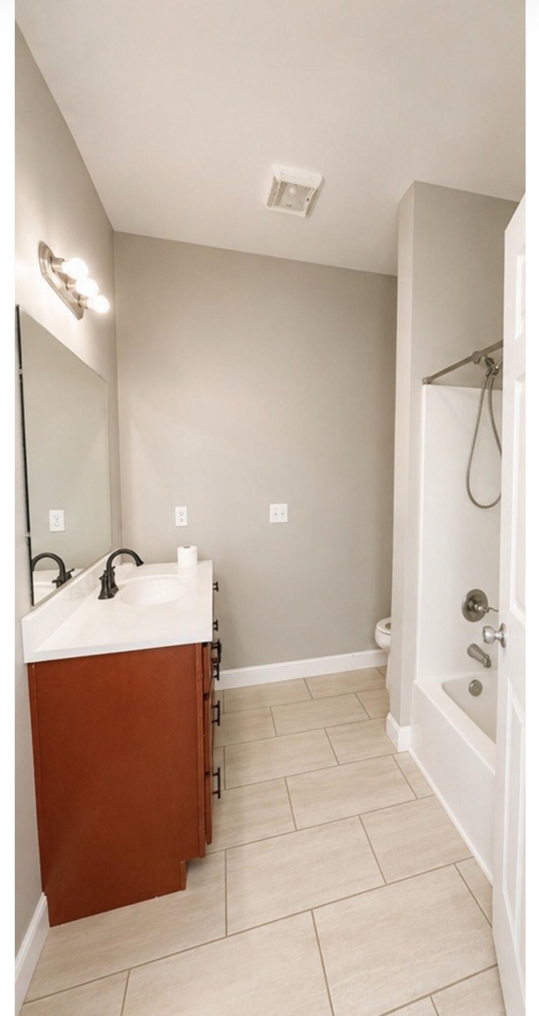 205 Lone Oak Drive Property Photo 6
