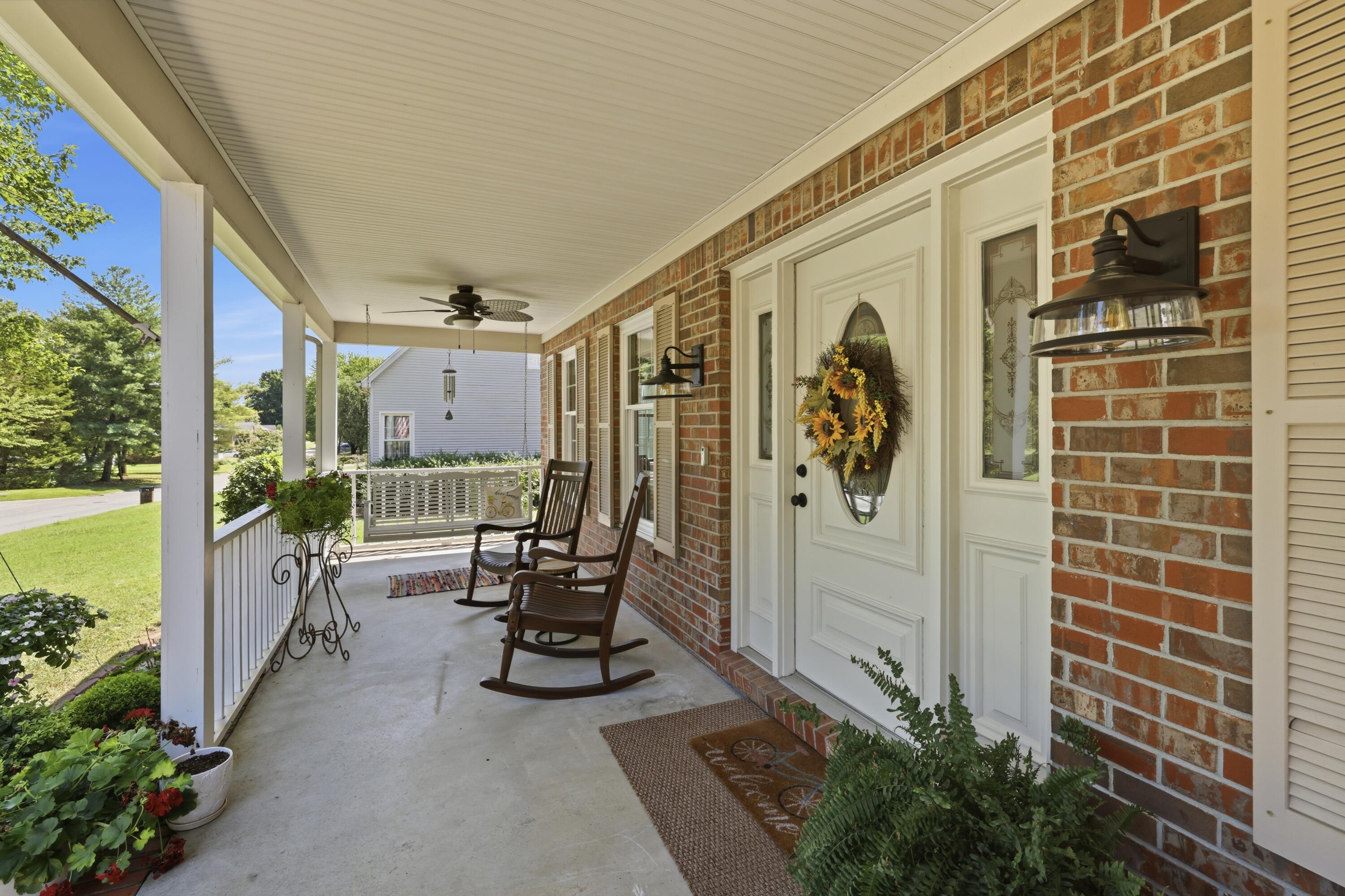 76 Martin Circle Property Photo 3