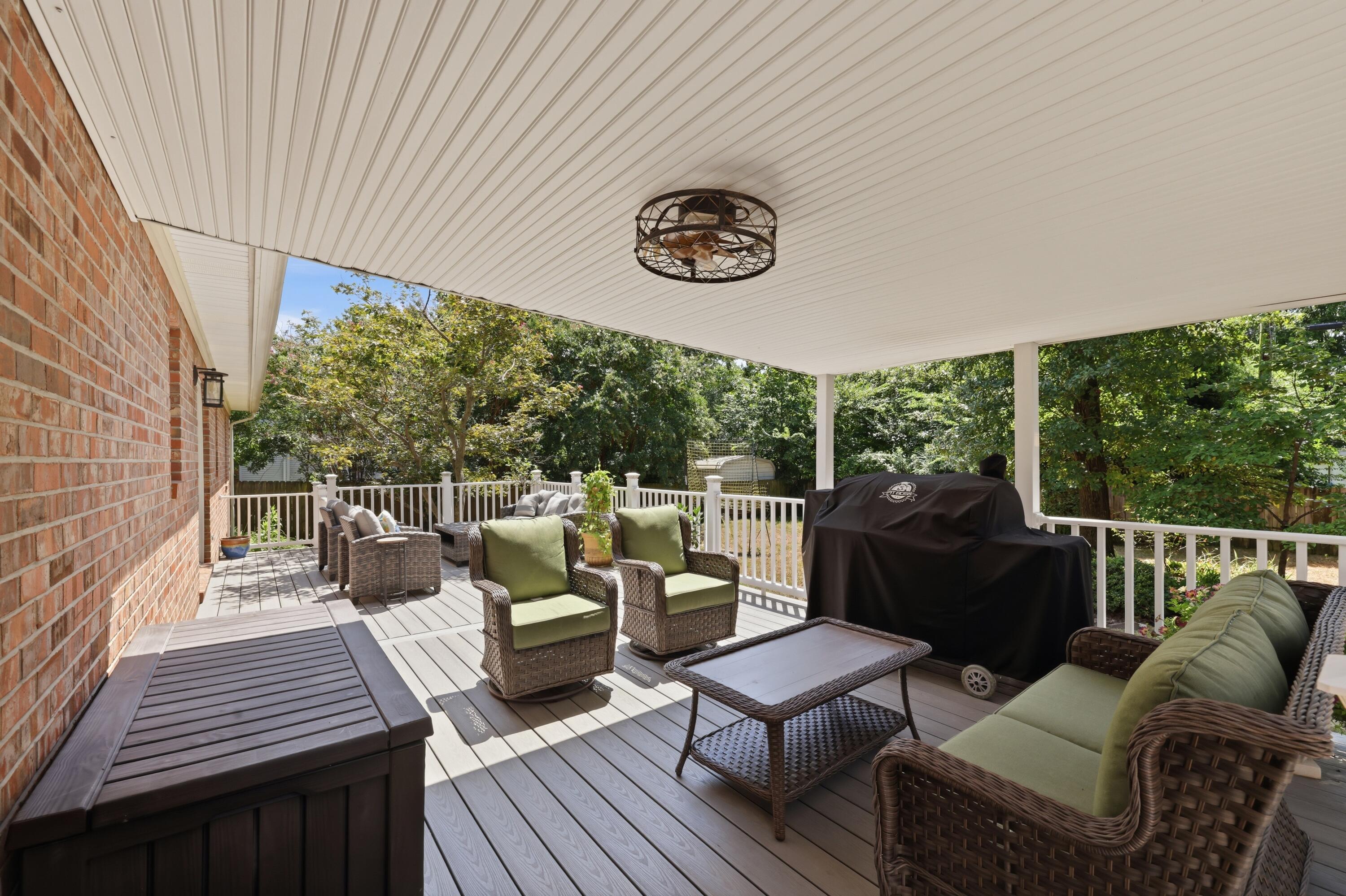 76 Martin Circle Property Photo 6