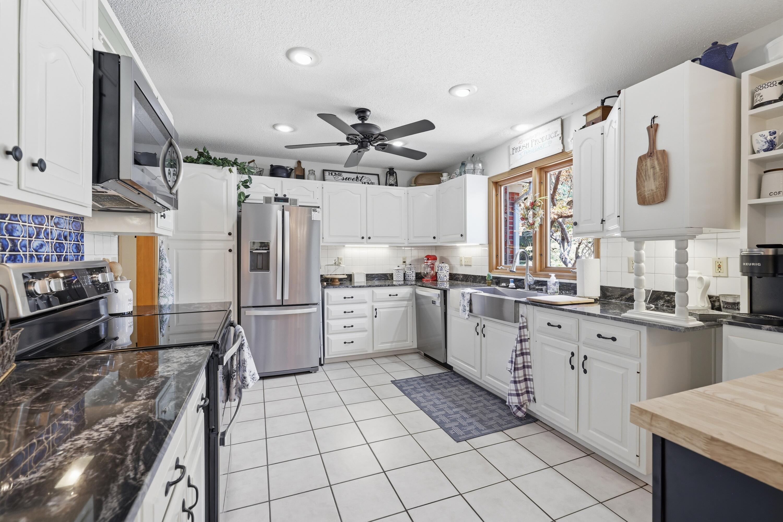 76 Martin Circle Property Photo 15