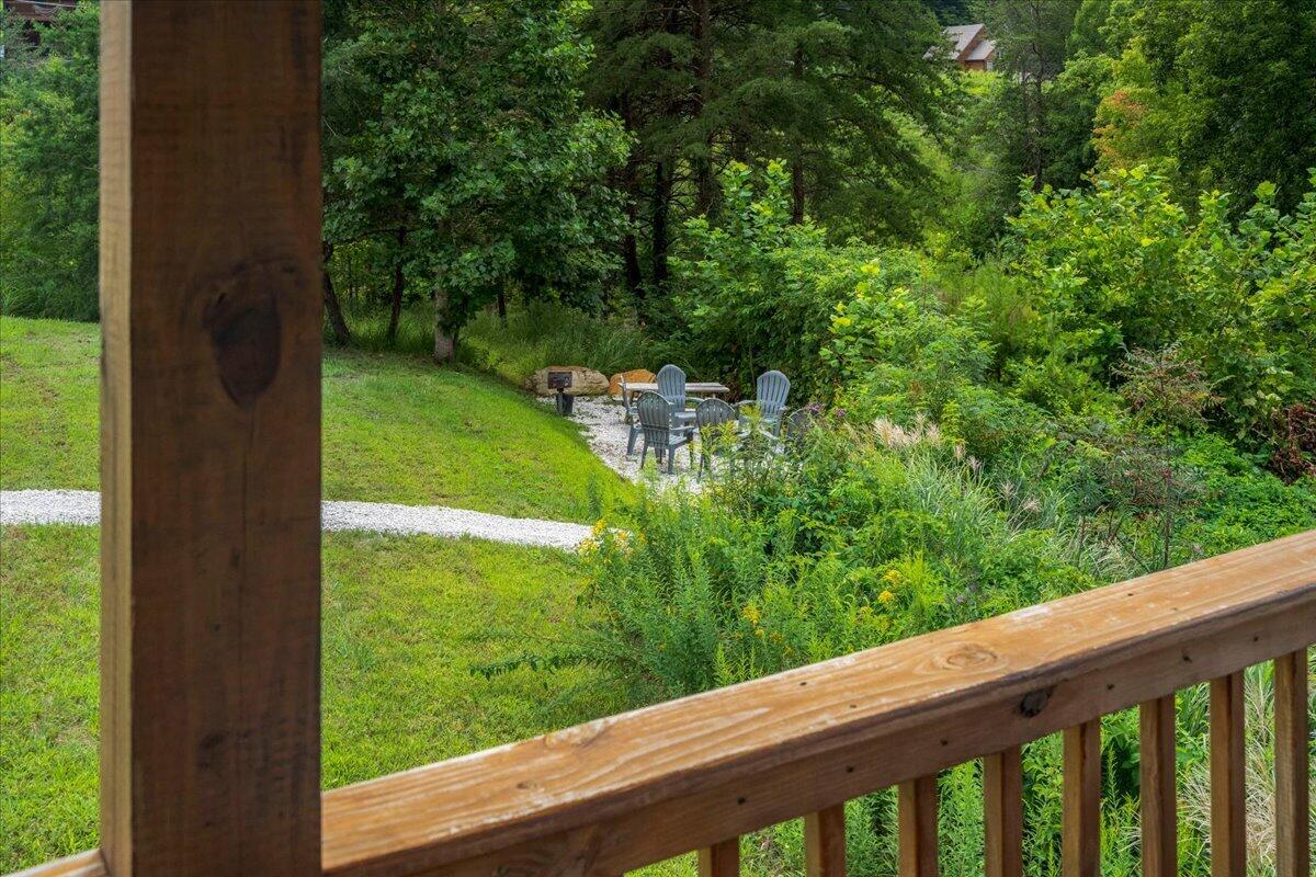 2001 Glencarin Road Property Photo 33