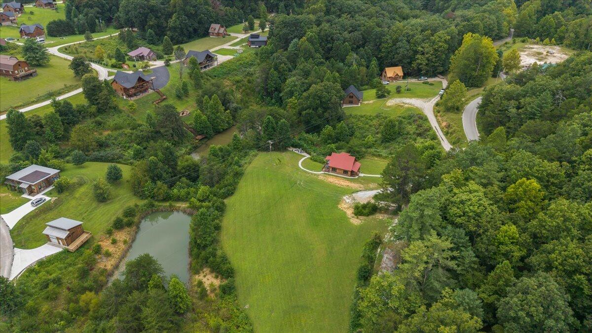 2001 Glencarin Road Property Photo 44