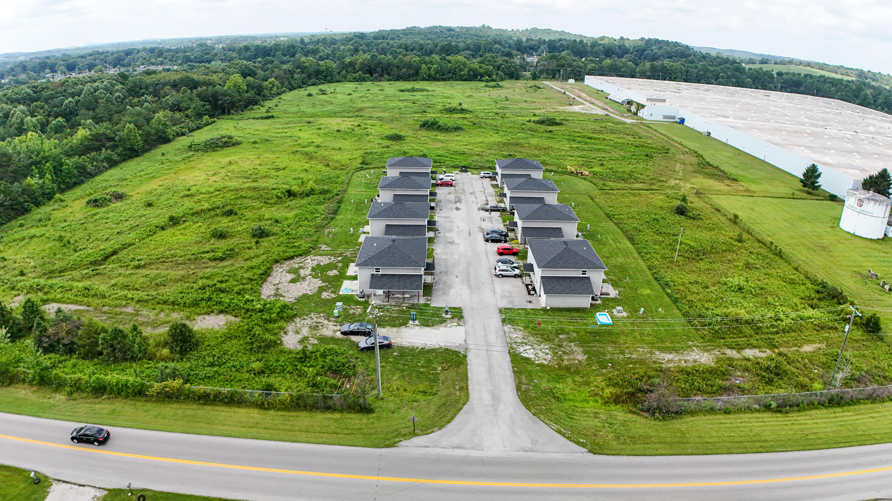 250b American Greeting Card Road Property Photo 8