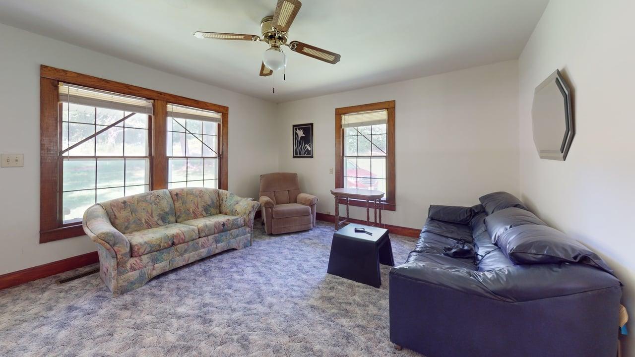 1715 Iuka Road Property Photo 3