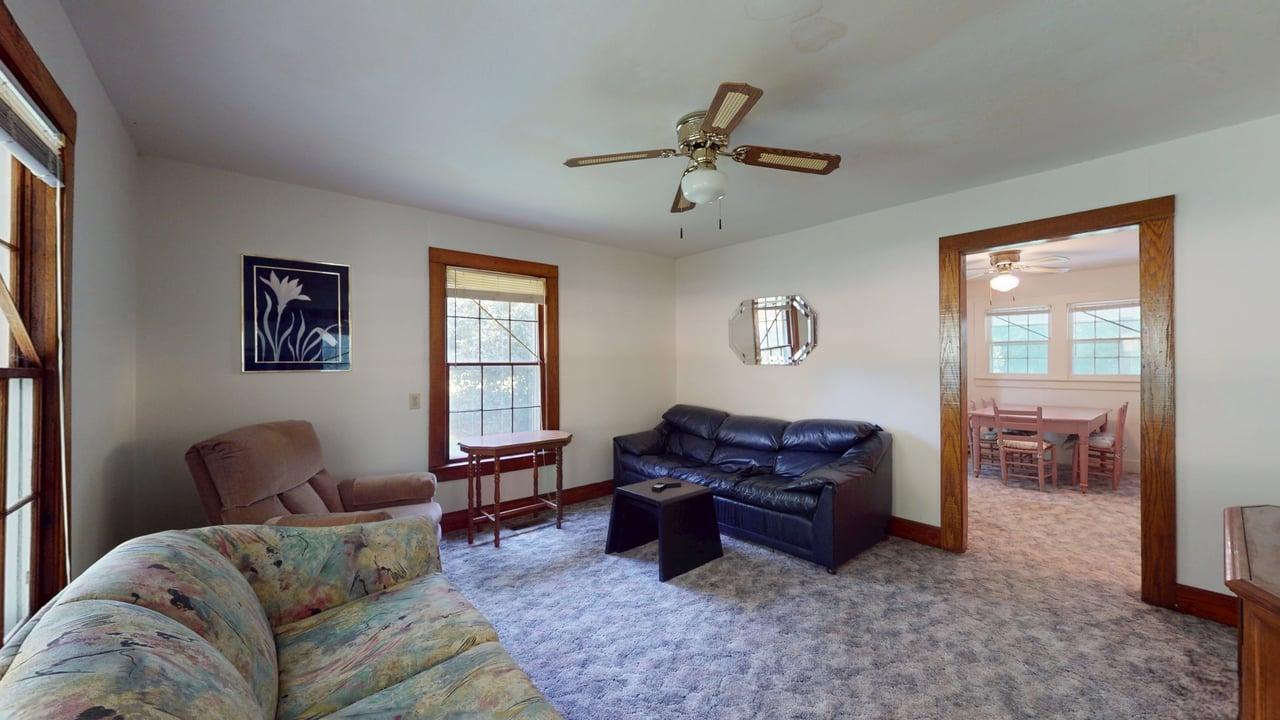 1715 Iuka Road Property Photo 4