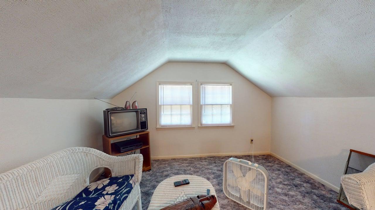 1715 Iuka Road Property Photo 16