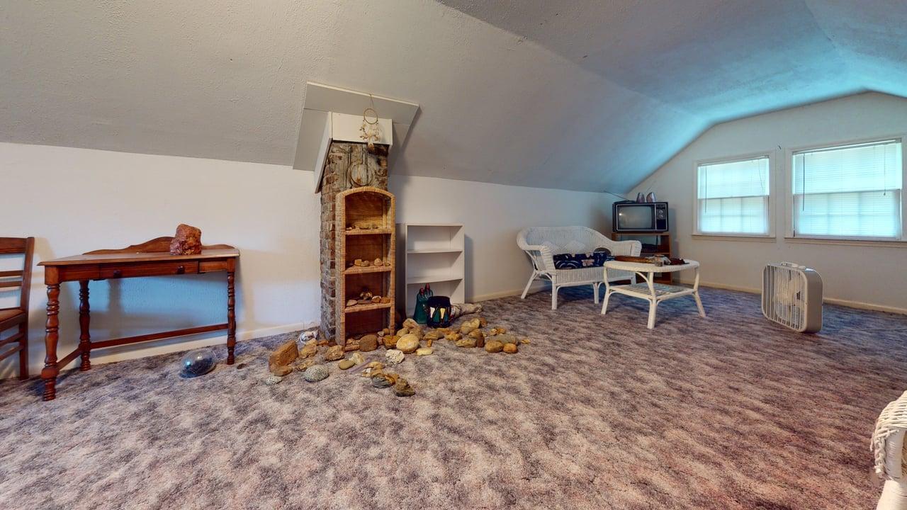 1715 Iuka Road Property Photo 17