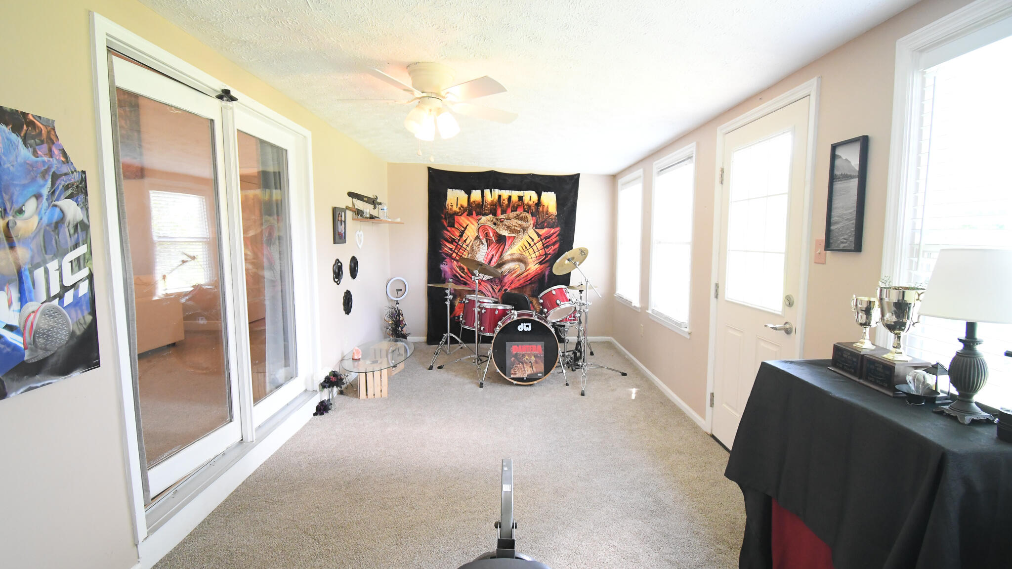 1047 Highview Drive Property Photo 14
