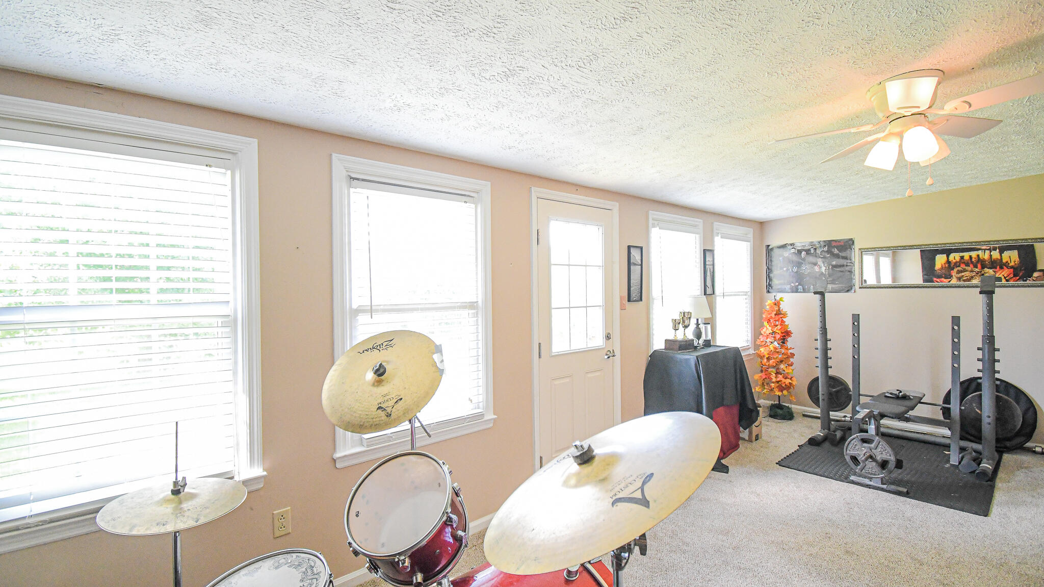 1047 Highview Drive Property Photo 15