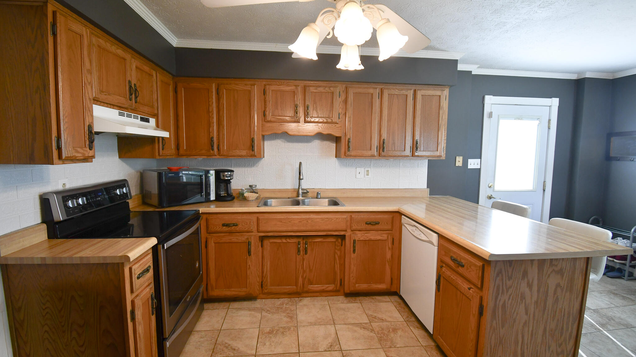 1047 Highview Drive Property Photo 21