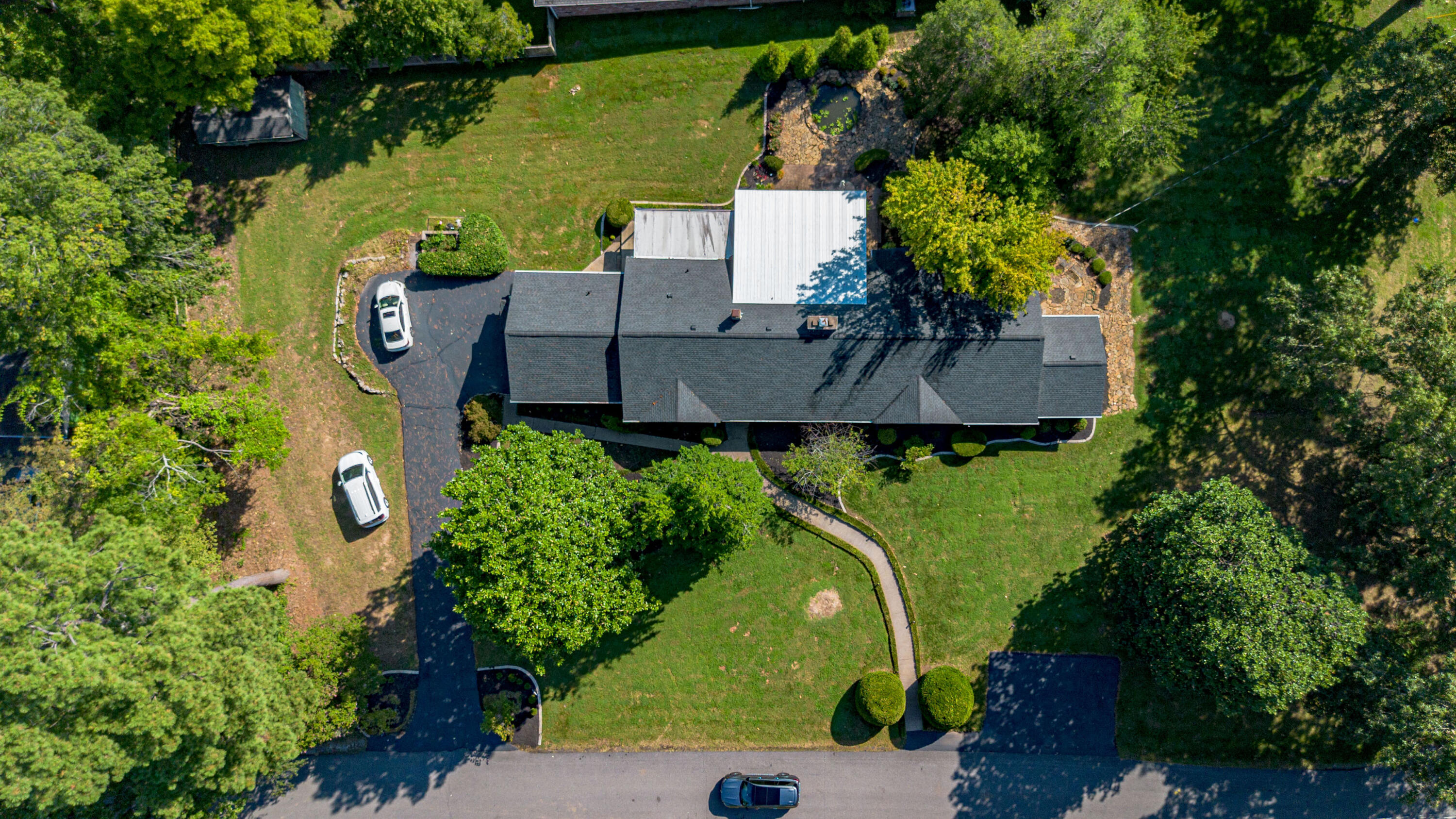200 Valley Road Property Photo 3
