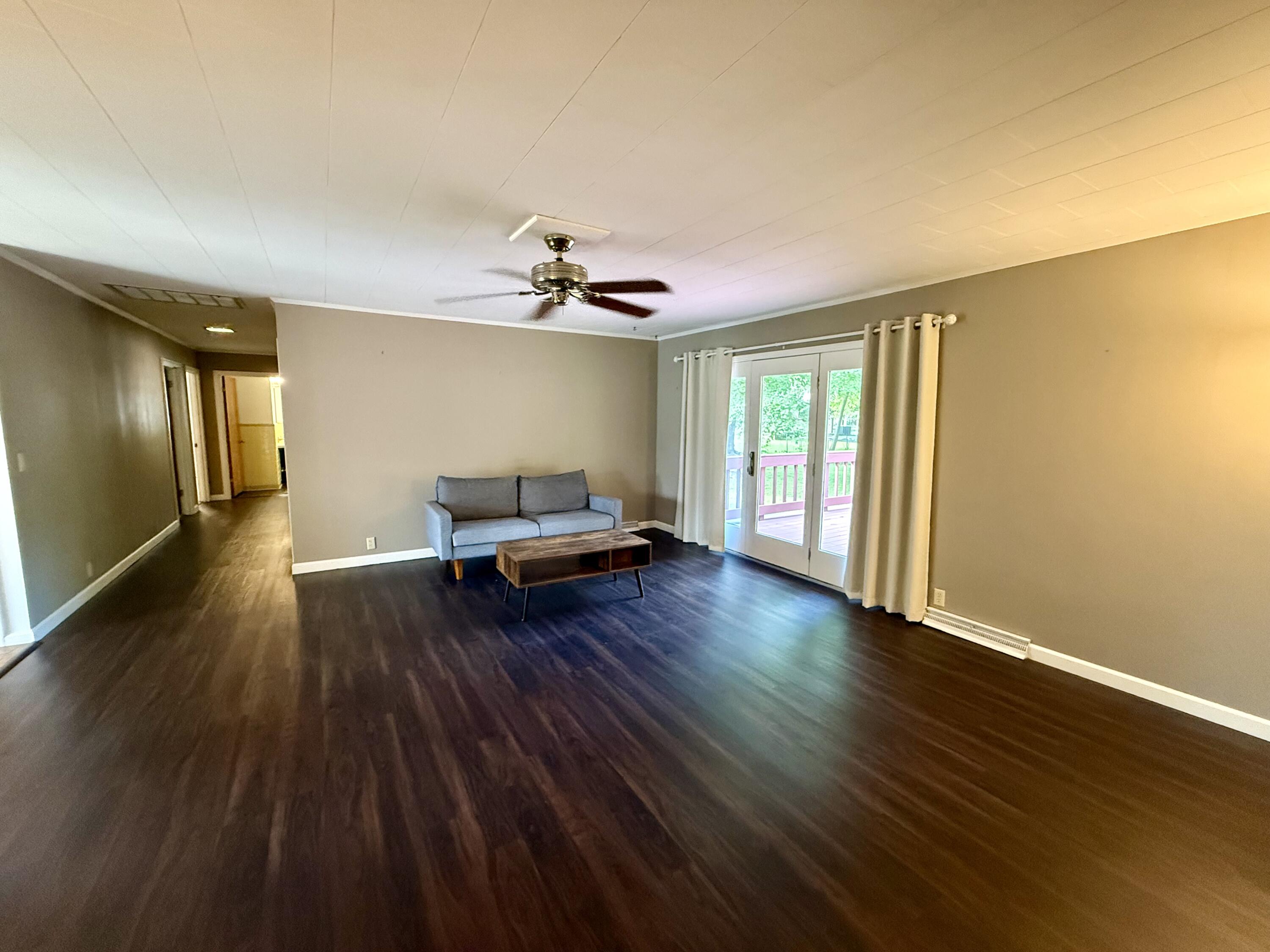 820 Sha-wa Court Property Photo 8