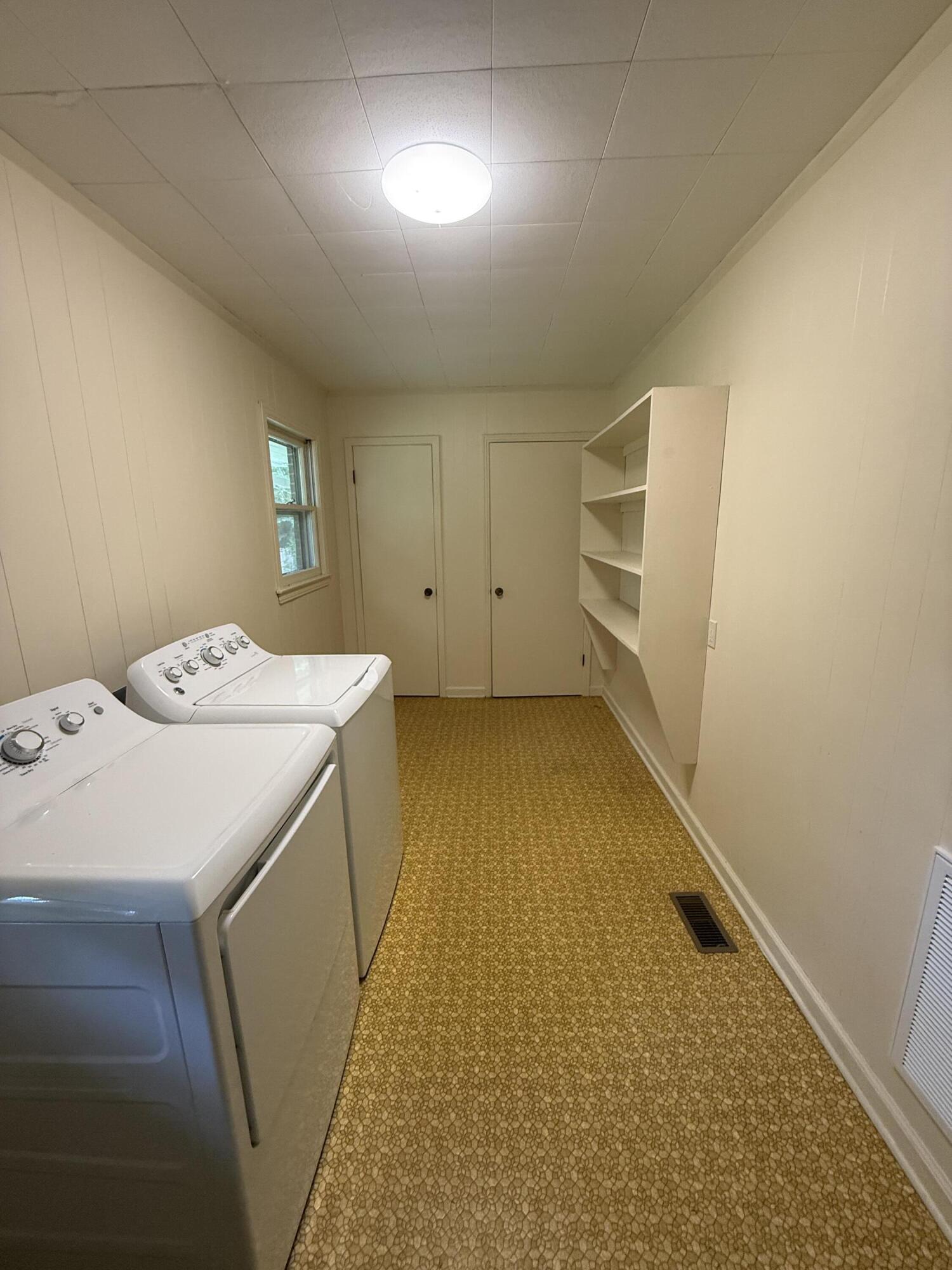 820 Sha-wa Court Property Photo 9