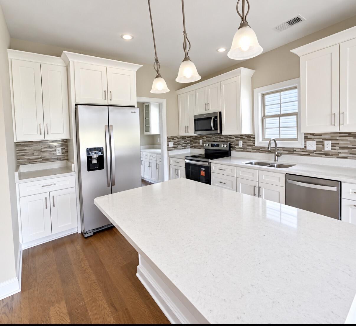 1081 Squirrel Nest Lane Property Photo 6