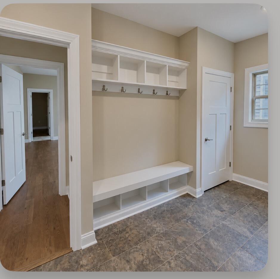 1081 Squirrel Nest Lane Property Photo 39