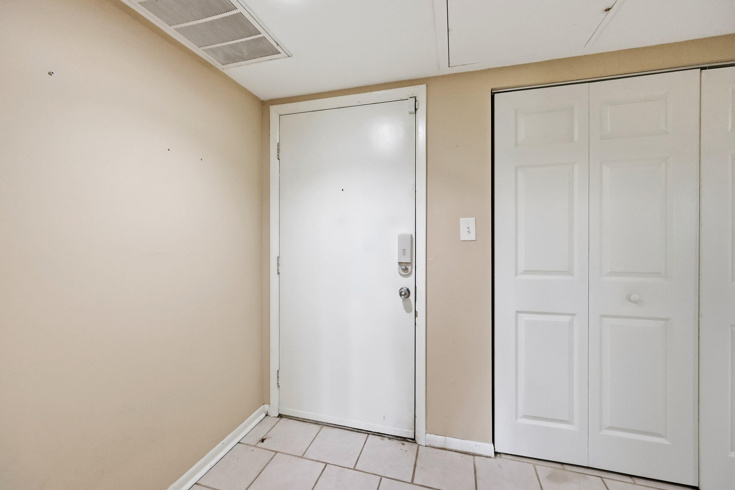 750 Shaker Drive 515 Property Photo 6