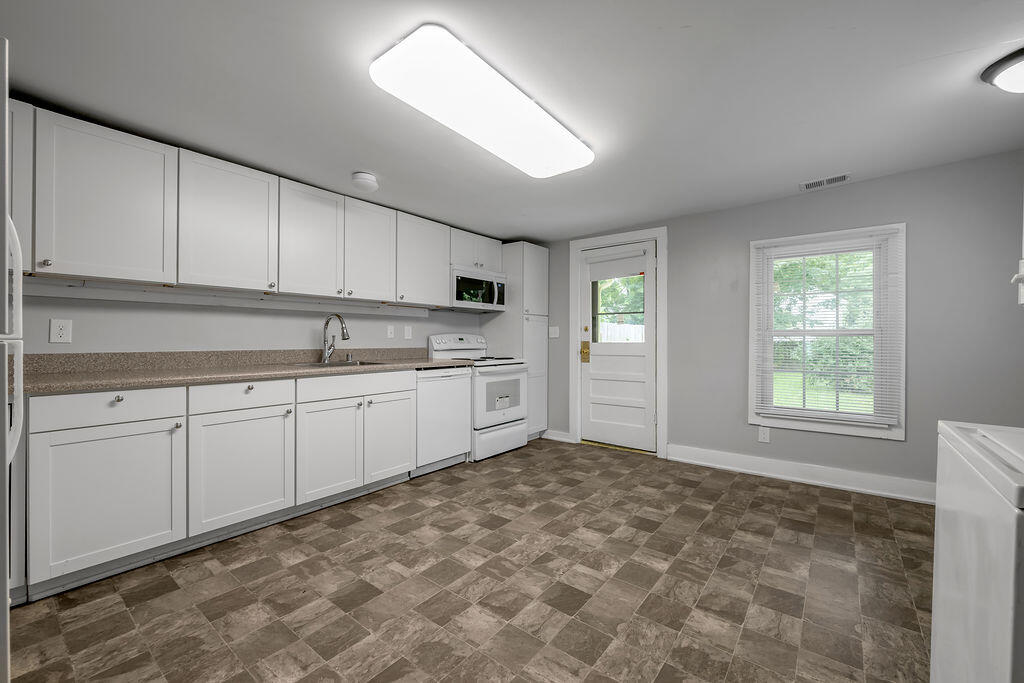 356 Corral Street Property Photo 6