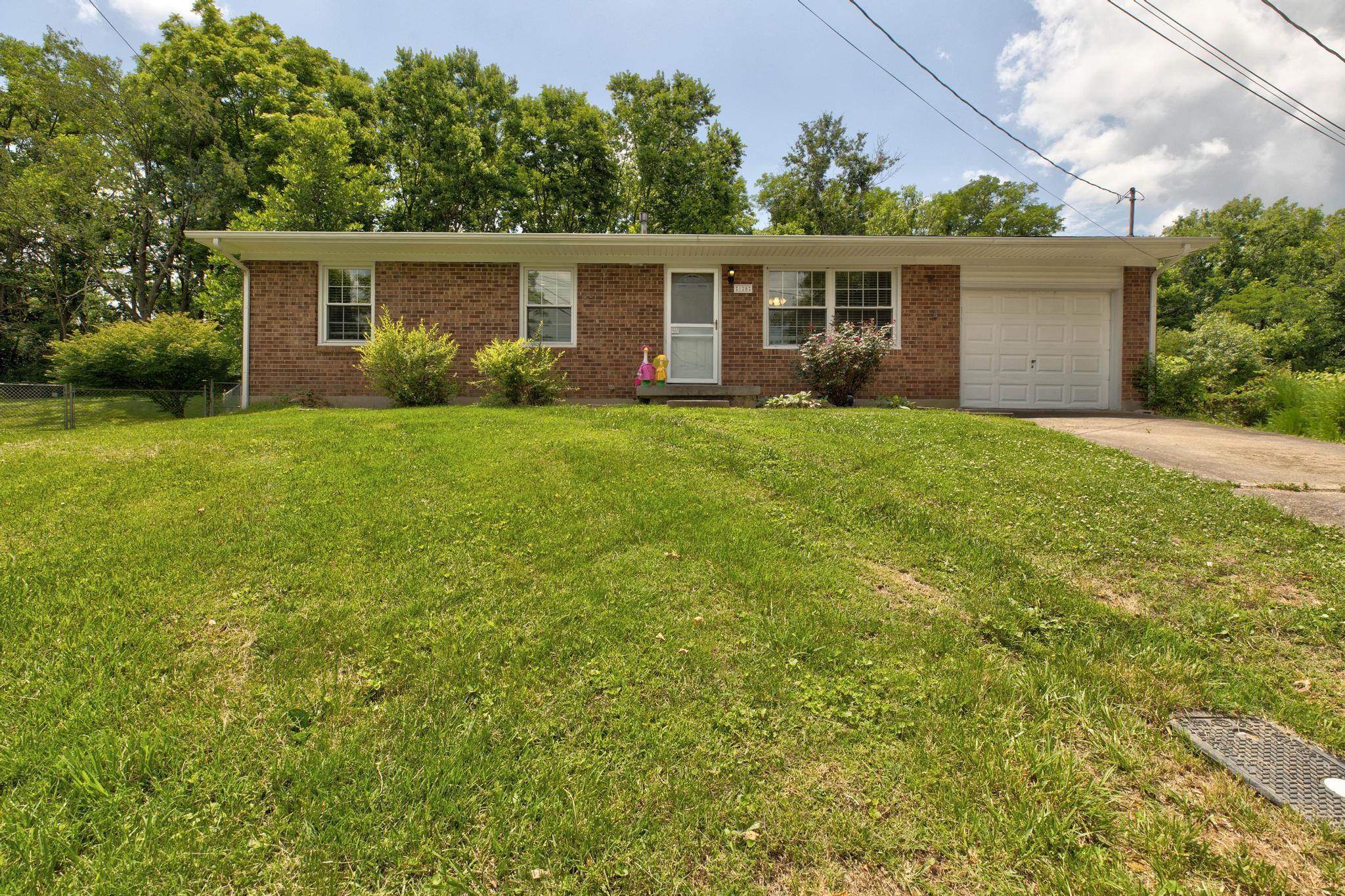125 Kittison Drive Property Photo 2