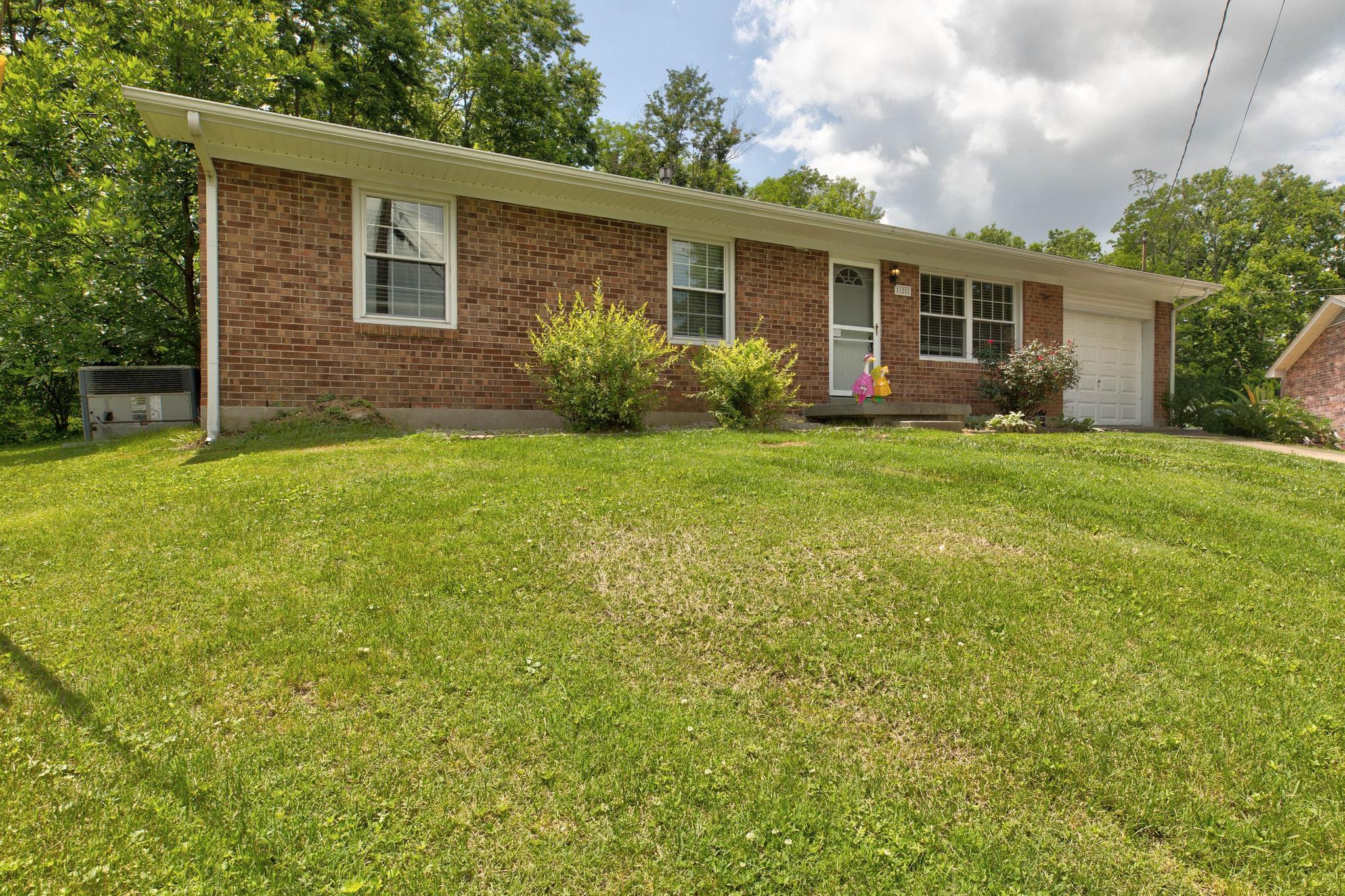 125 Kittison Drive Property Photo 3